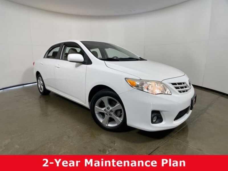 2013 Toyota Corolla White, 98K miles for Sale