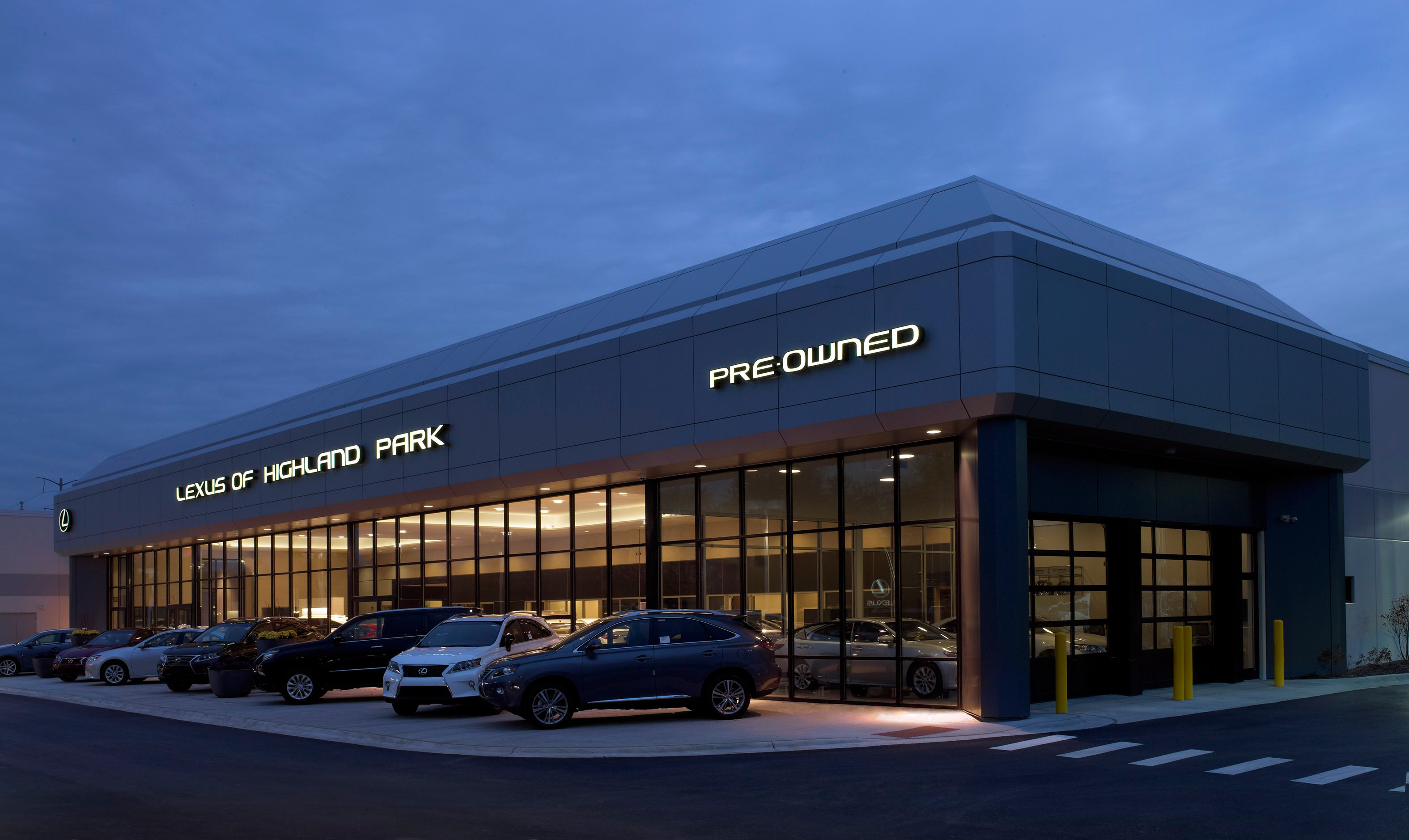 Lexus of Highland Park in Highland Park, IL 60035