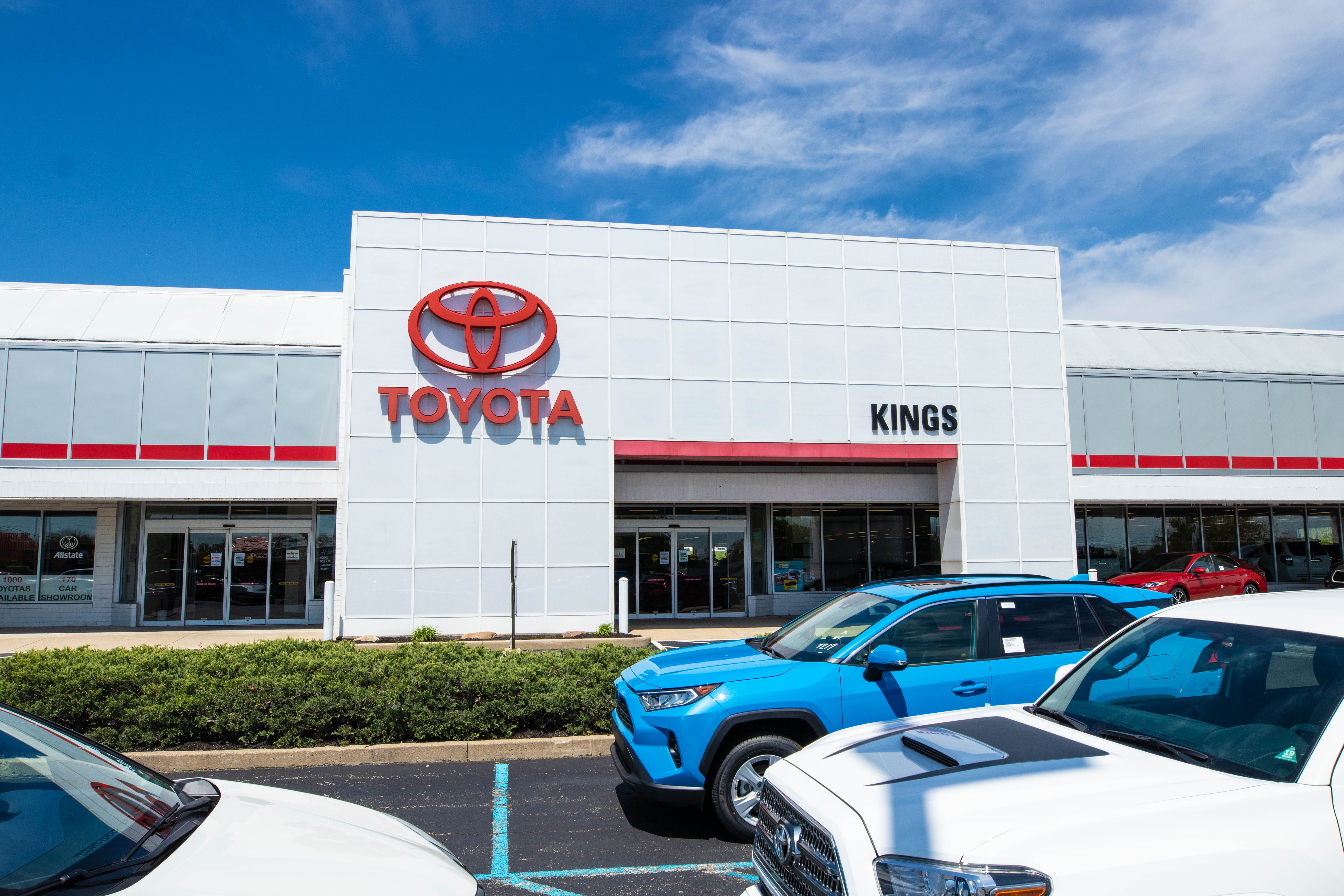 Kings Toyota in Cincinnati, OH 45249