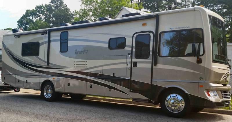 2013 Fleetwood Bounder 35K 36ft for Sale