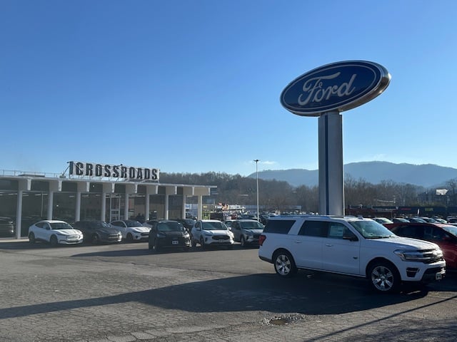 Crossroads Ford of Waynesville in Waynesville, NC 28786