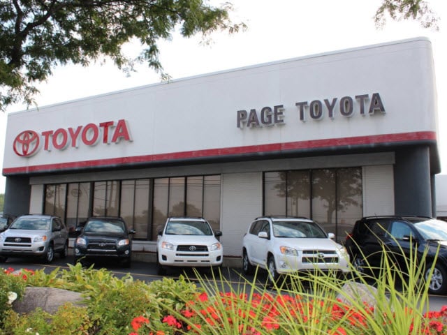 Page Toyota in Southfield, MI 48033
