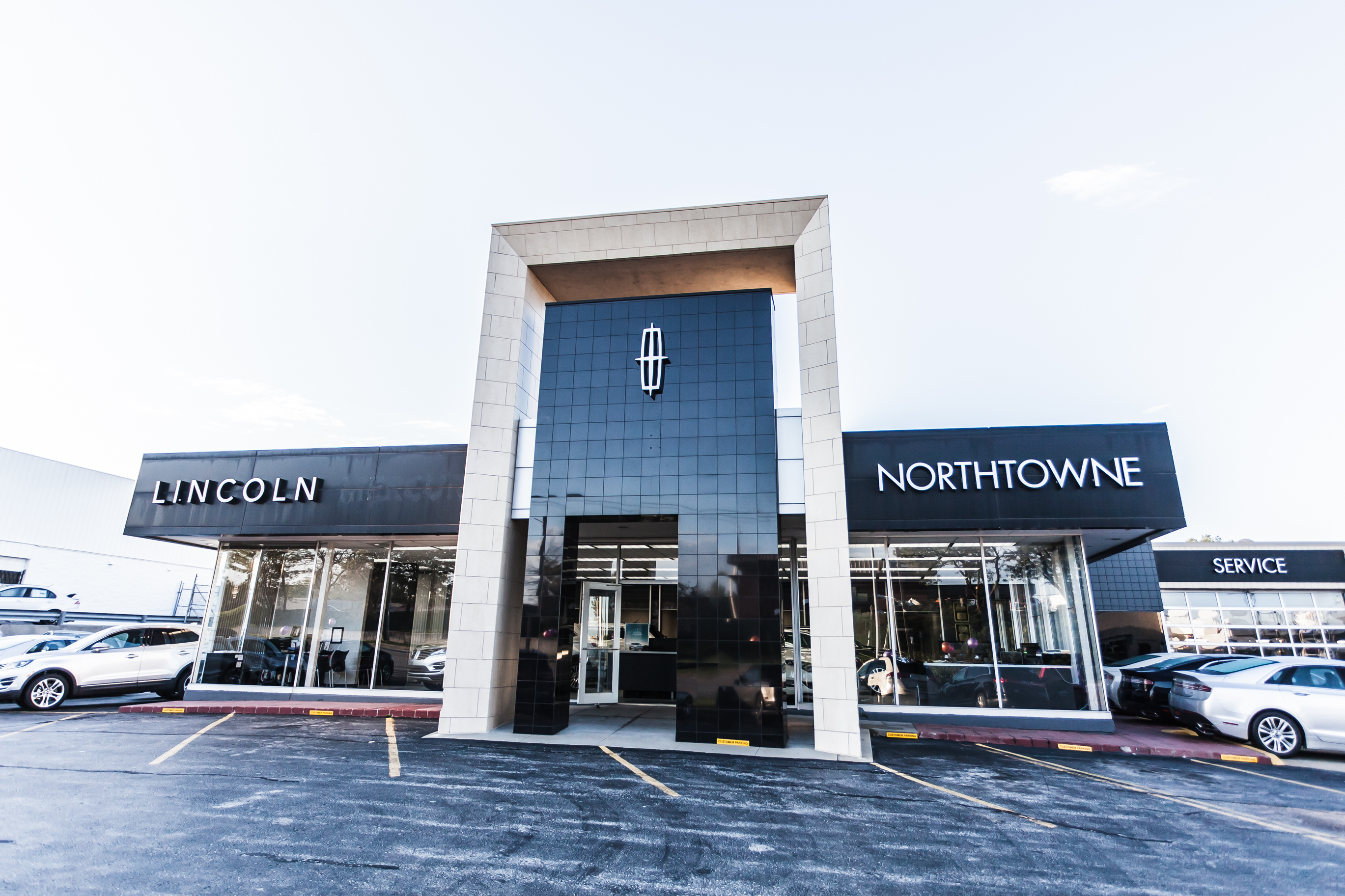 Northtowne Lincoln Mitsubishi FIAT Alfa Romeo in Kansas, MO 64118