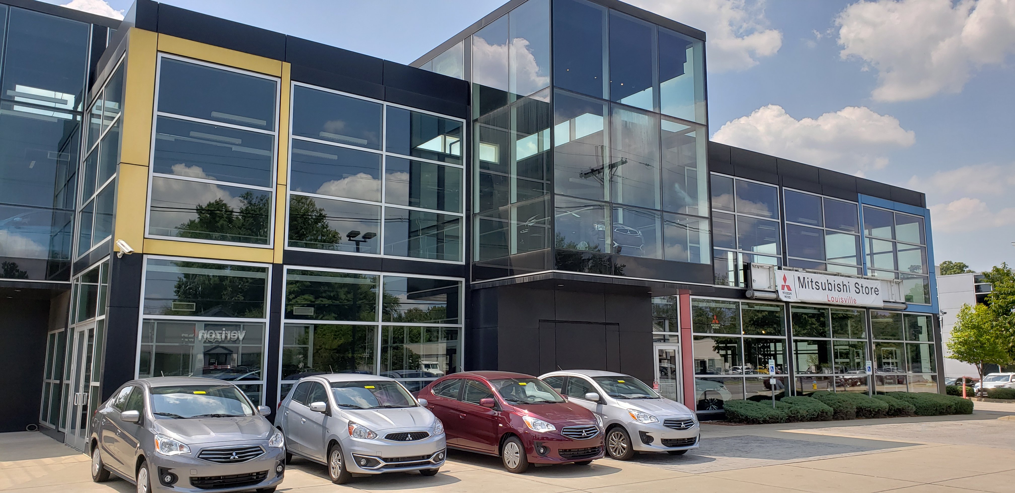 Louisville Mitsubishi in Louisville, KY 40207