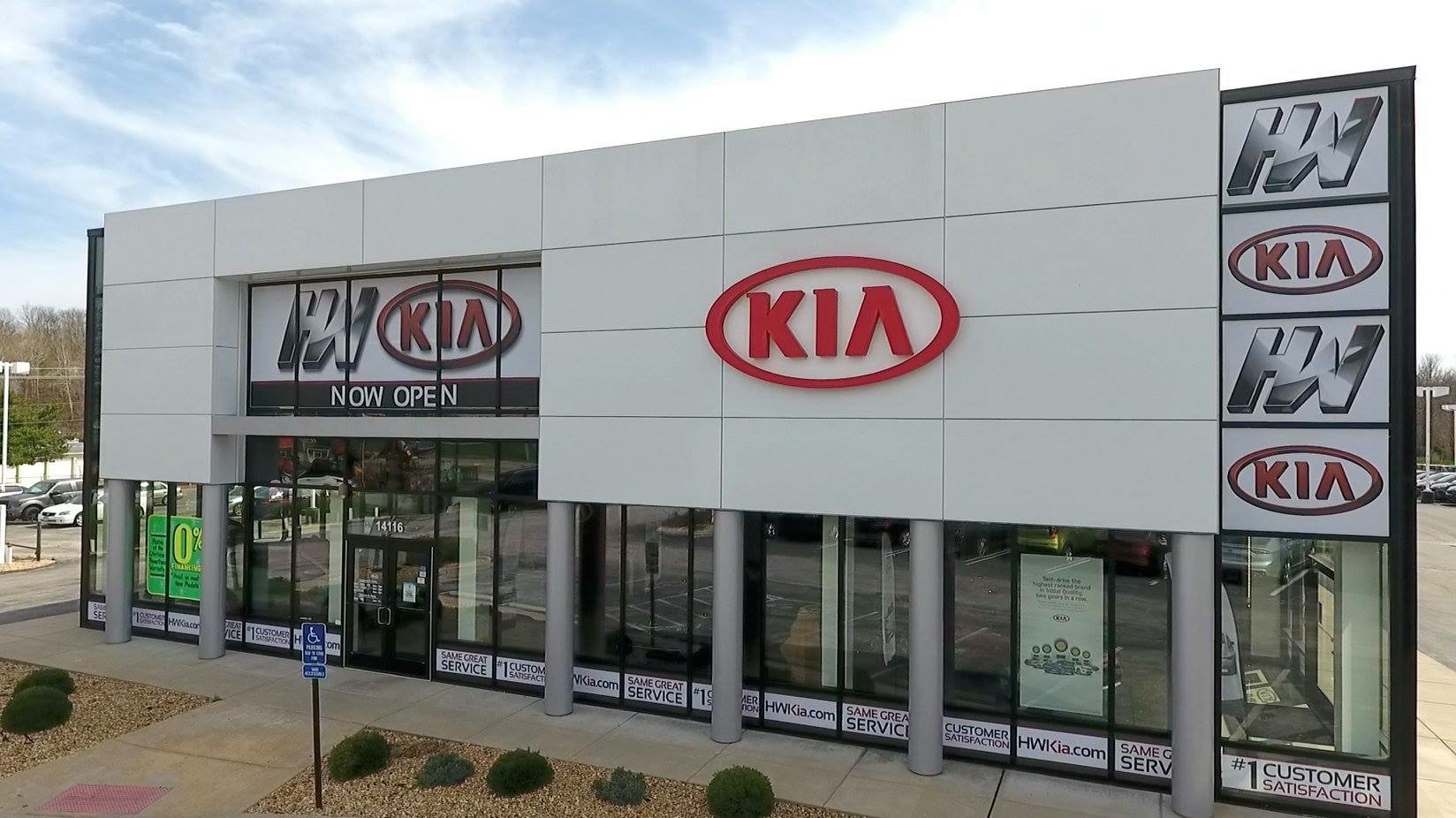 HW KIA of West County in Manchester, MO 63011