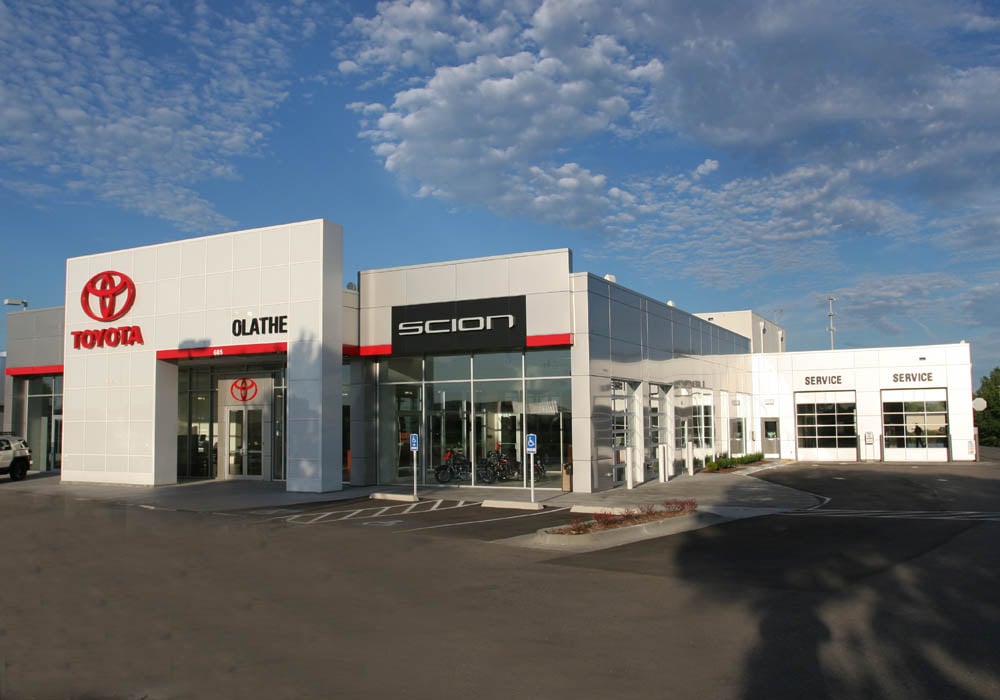Olathe Toyota in Olathe, KS 66061