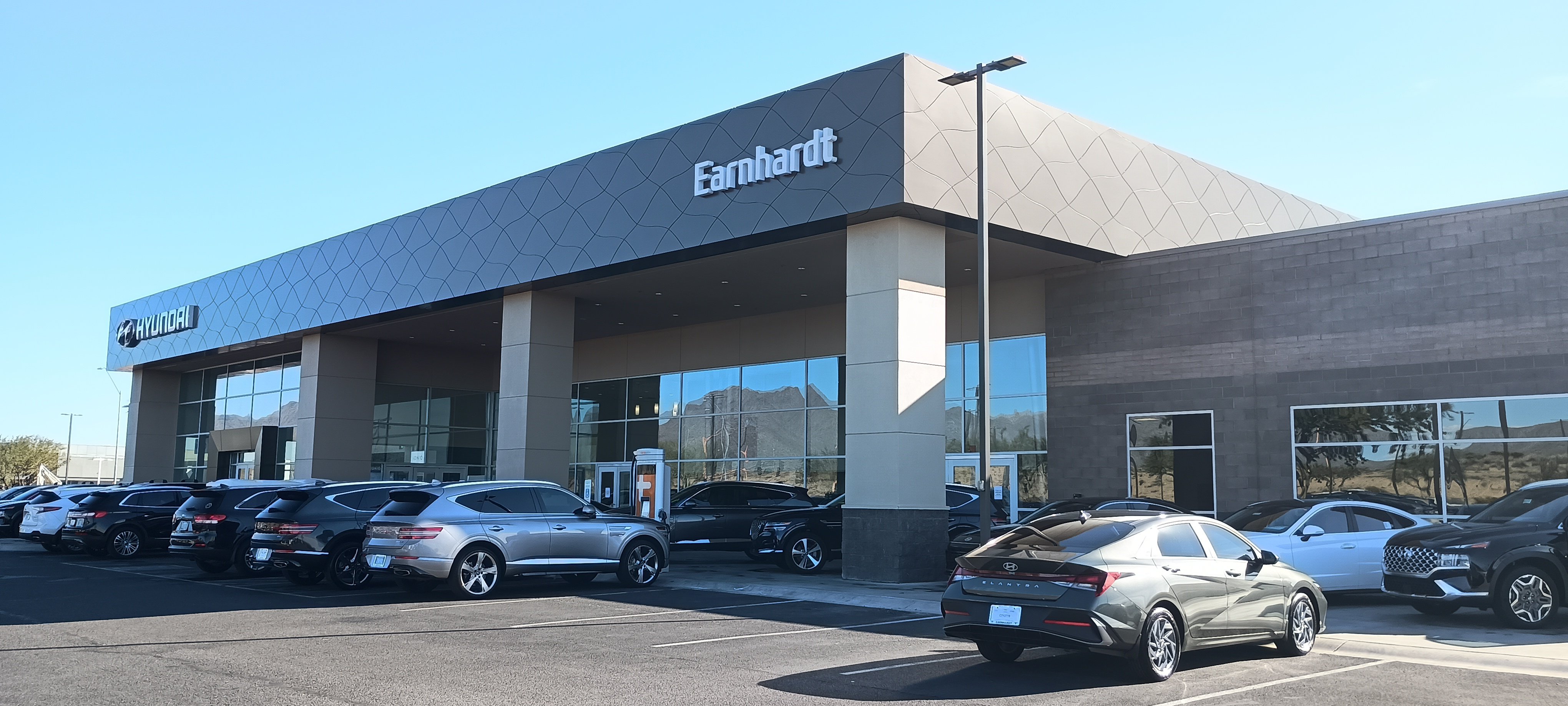 Earnhardt Hyundai North Scottsdale in Scottsdale, AZ 85260