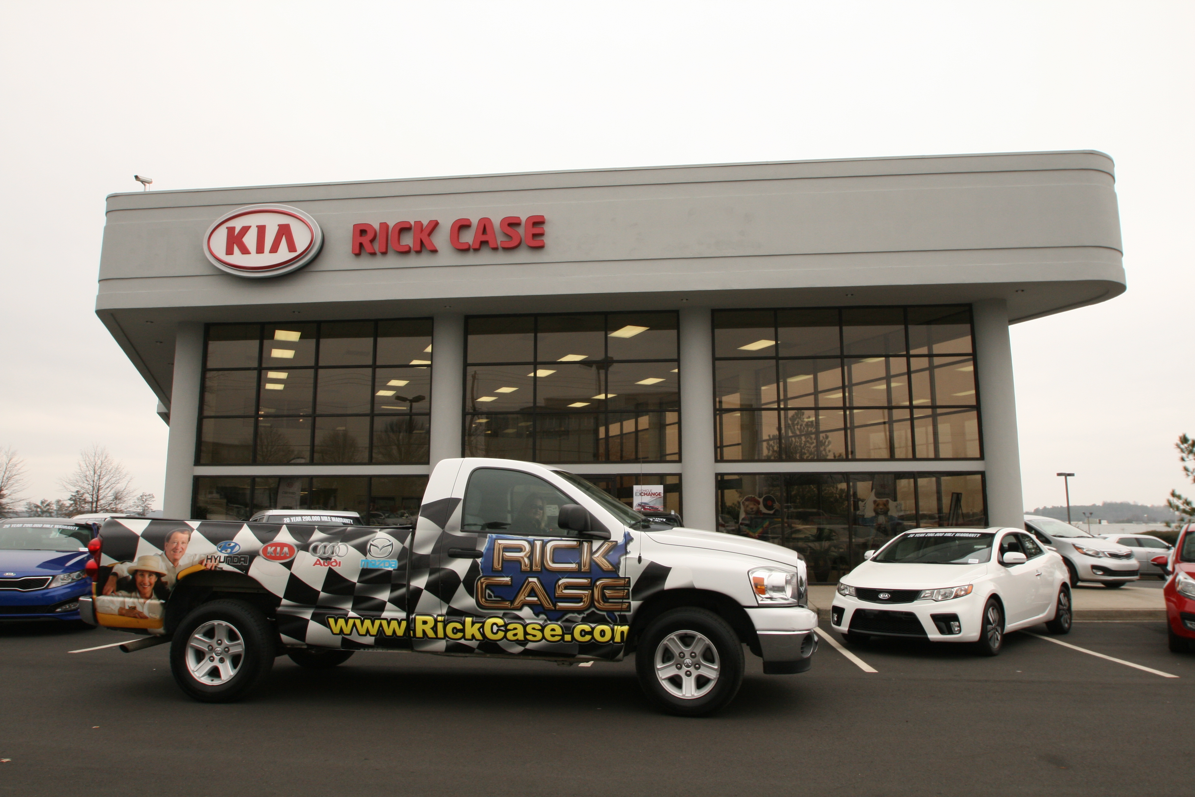 Rick Case Kia at Gwinnett Place in Duluth, GA 30096