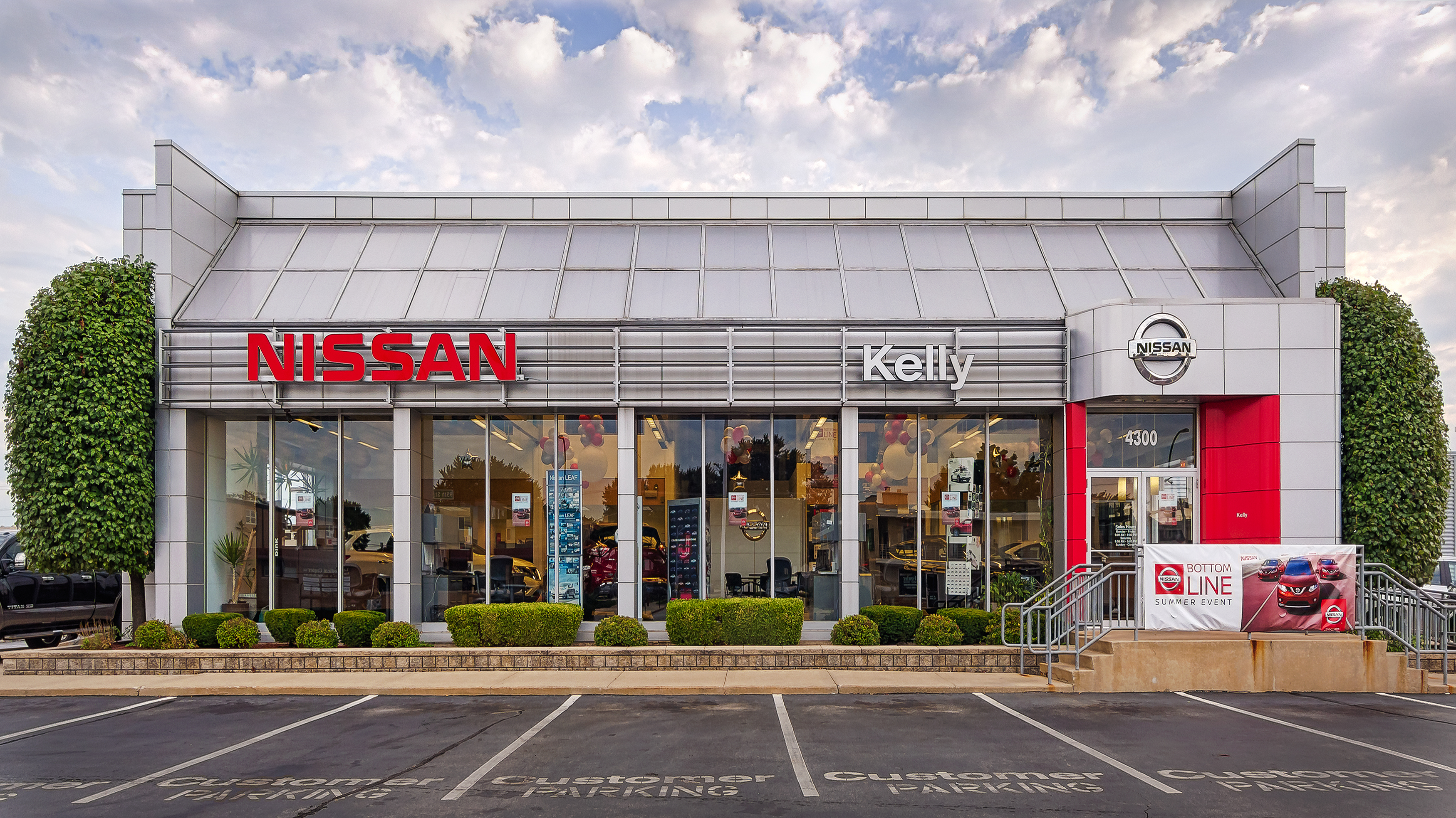 Kelly Nissan in Oak Lawn, IL 60453