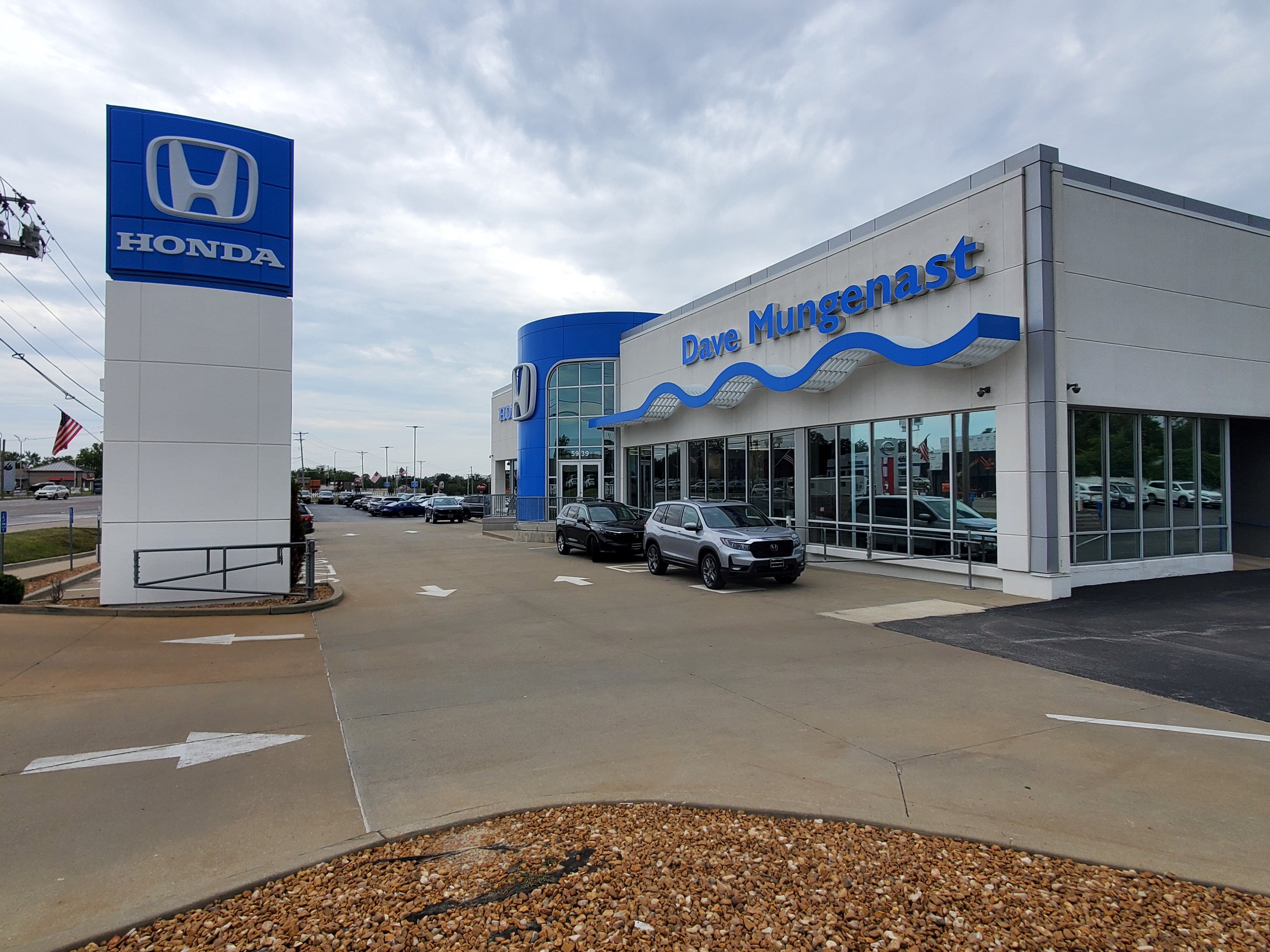 Dave Mungenast St. Louis Honda in St. Louis, MO 63123