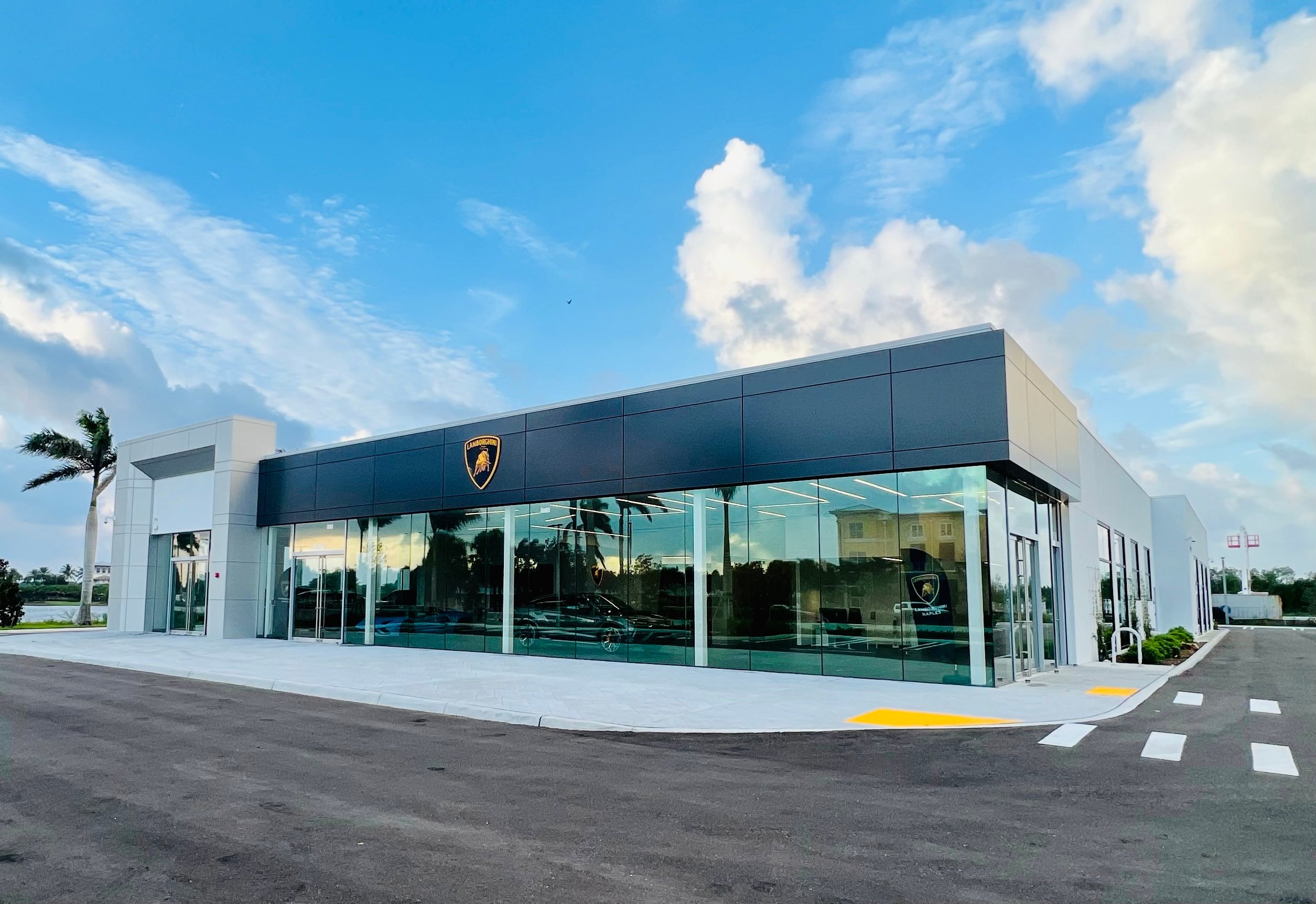 Lamborghini Naples in Naples, FL 34113