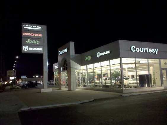 Courtesy Chrysler Dodge Jeep RAM in Grand Rapids, MI 49548