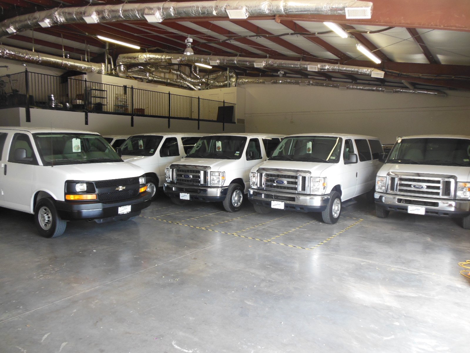 FINDMEAVAN.com in Euless, TX 76040
