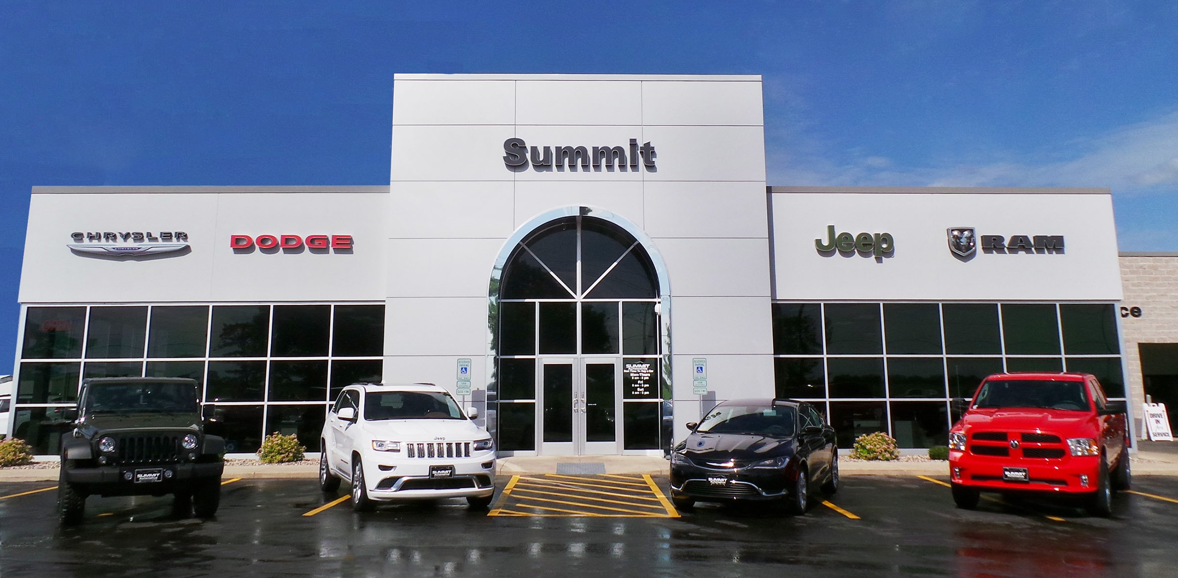 Summit Chrysler Dodge Jeep Ram in Fond du Lac, WI 54937