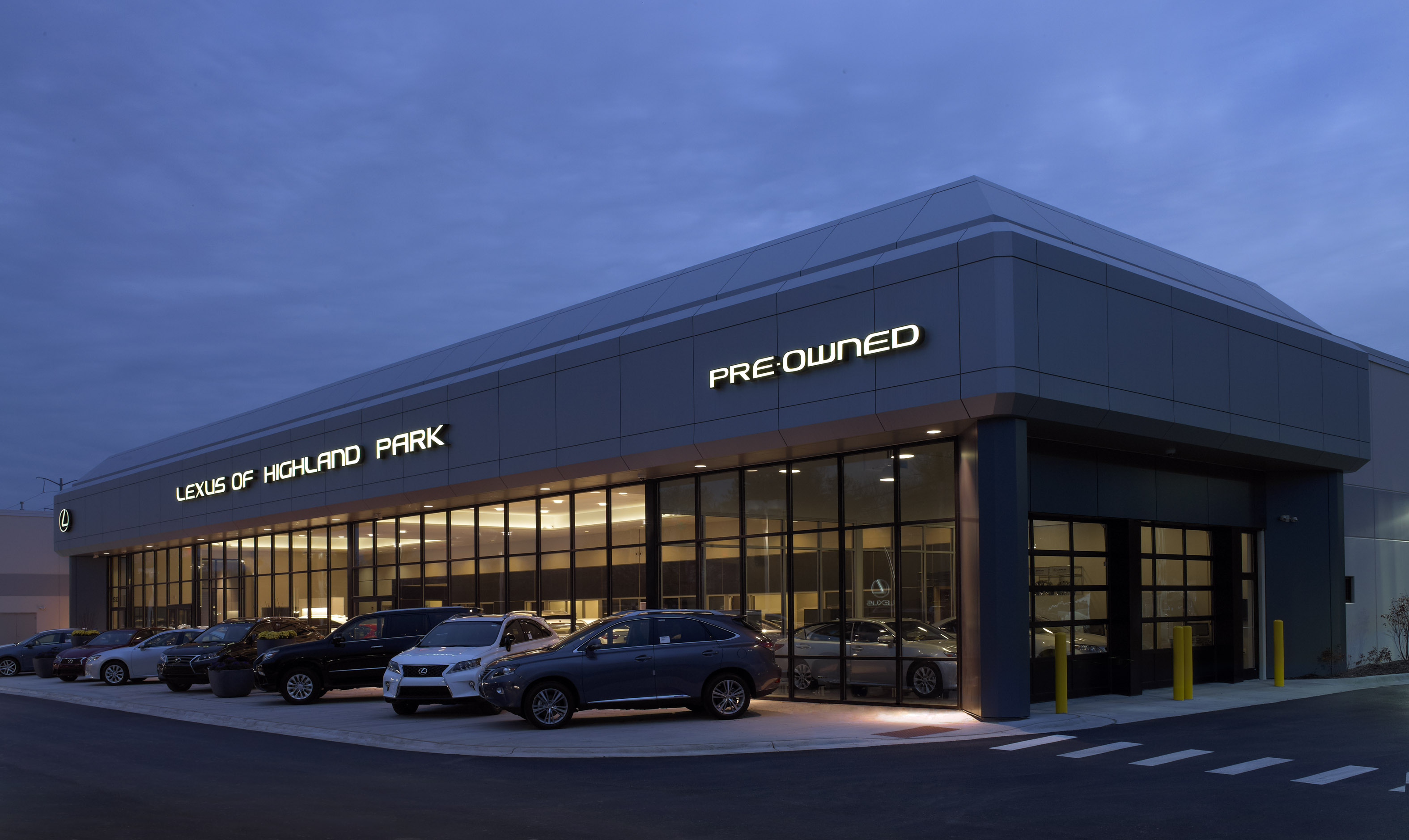 Lexus of Highland Park in Highland Park, IL 60035