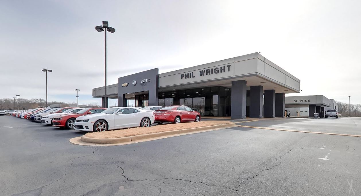 Phil Wright Autoplex in Russellville, AR 72802