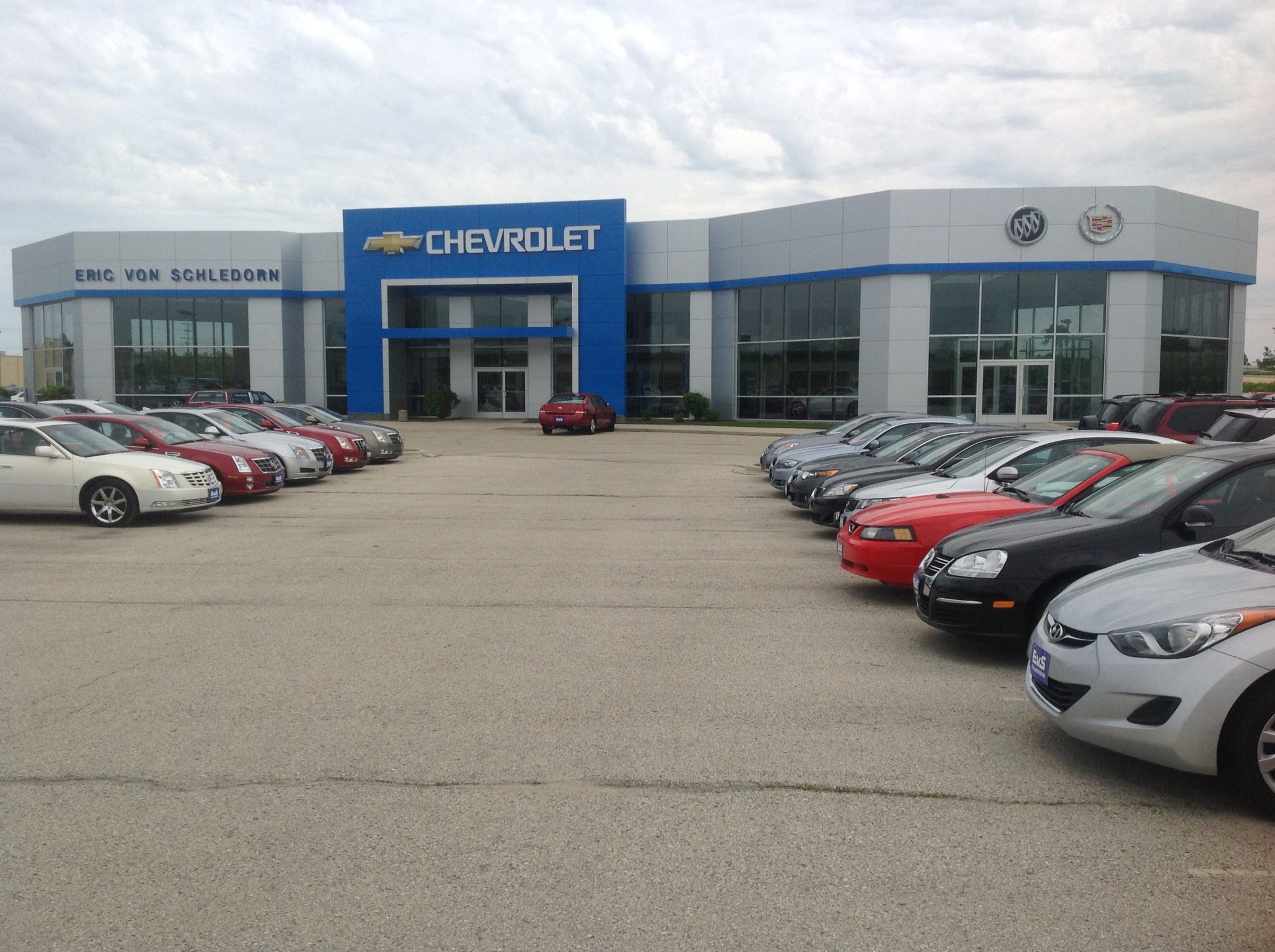 Eric von Schledorn Chevrolet Cadillac in Saukville, WI 53080