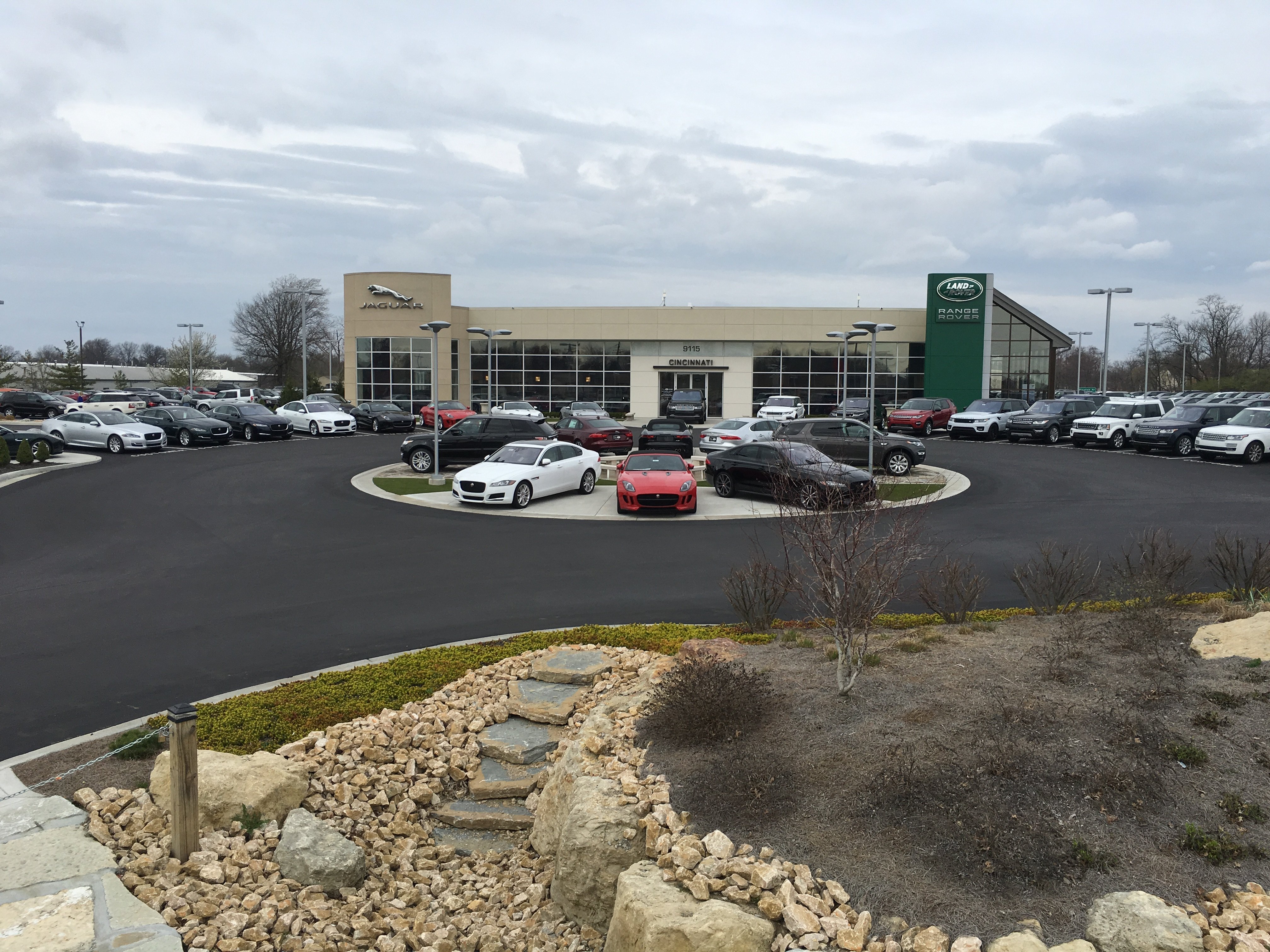 Jaguar Land Rover Cincinnati in Cincinnati, OH 45242
