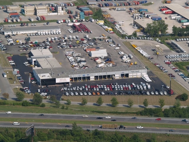 Midway Ford Truck Center in Kansas, MO 64161