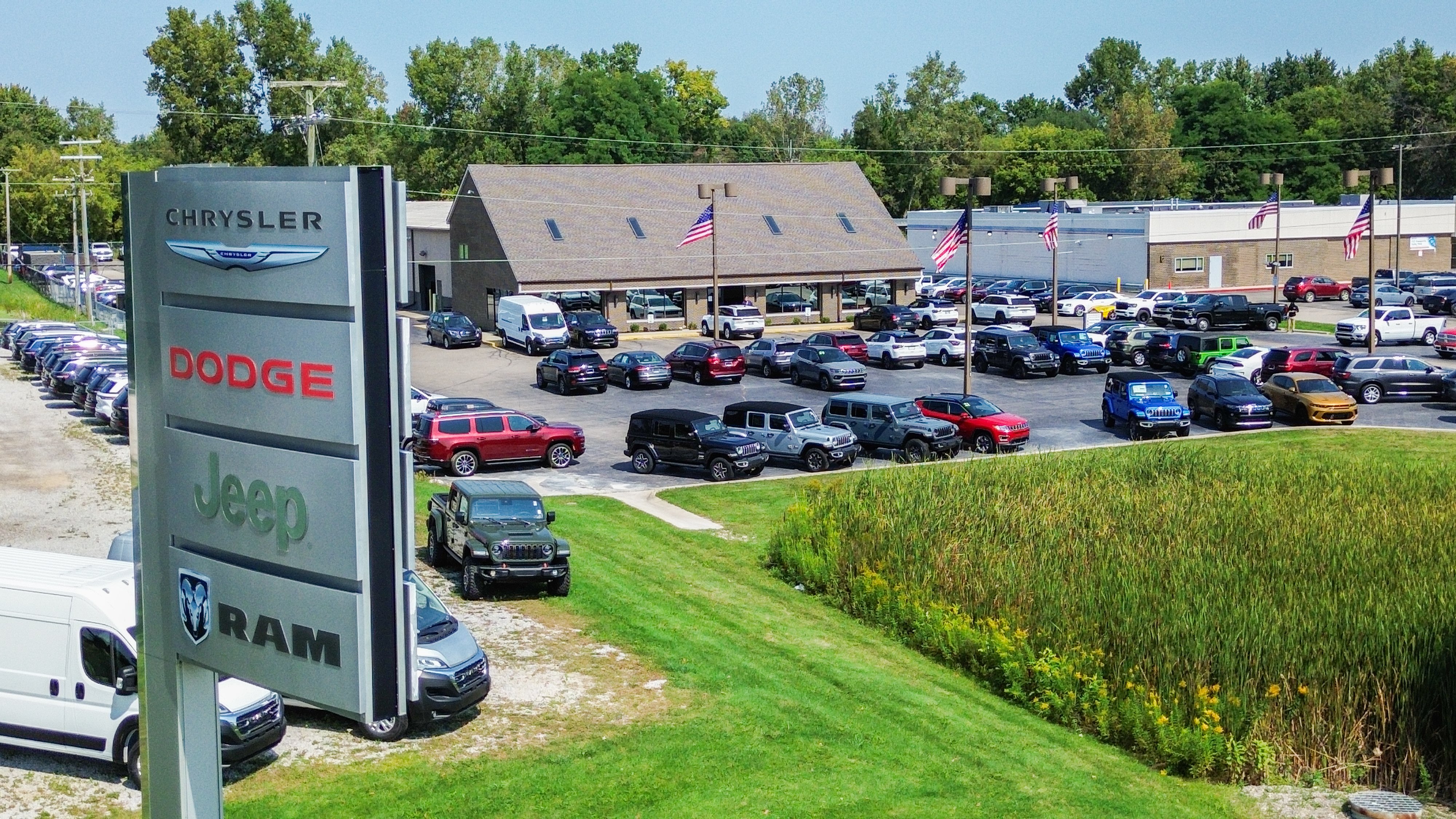Pinckney Chrysler Dodge Jeep Ram in Pinckney, MI 48169