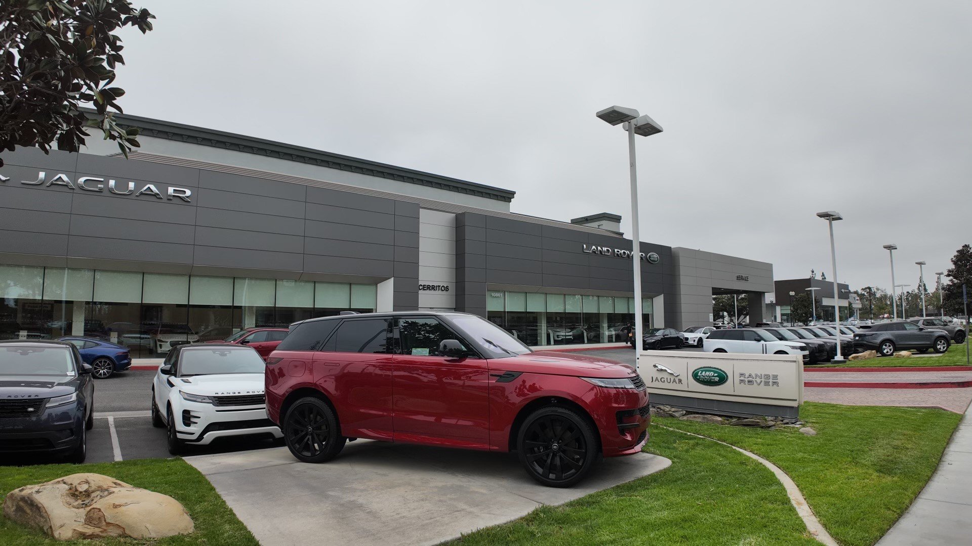 Jaguar Land Rover Cerritos in Cerritos, CA 90703
