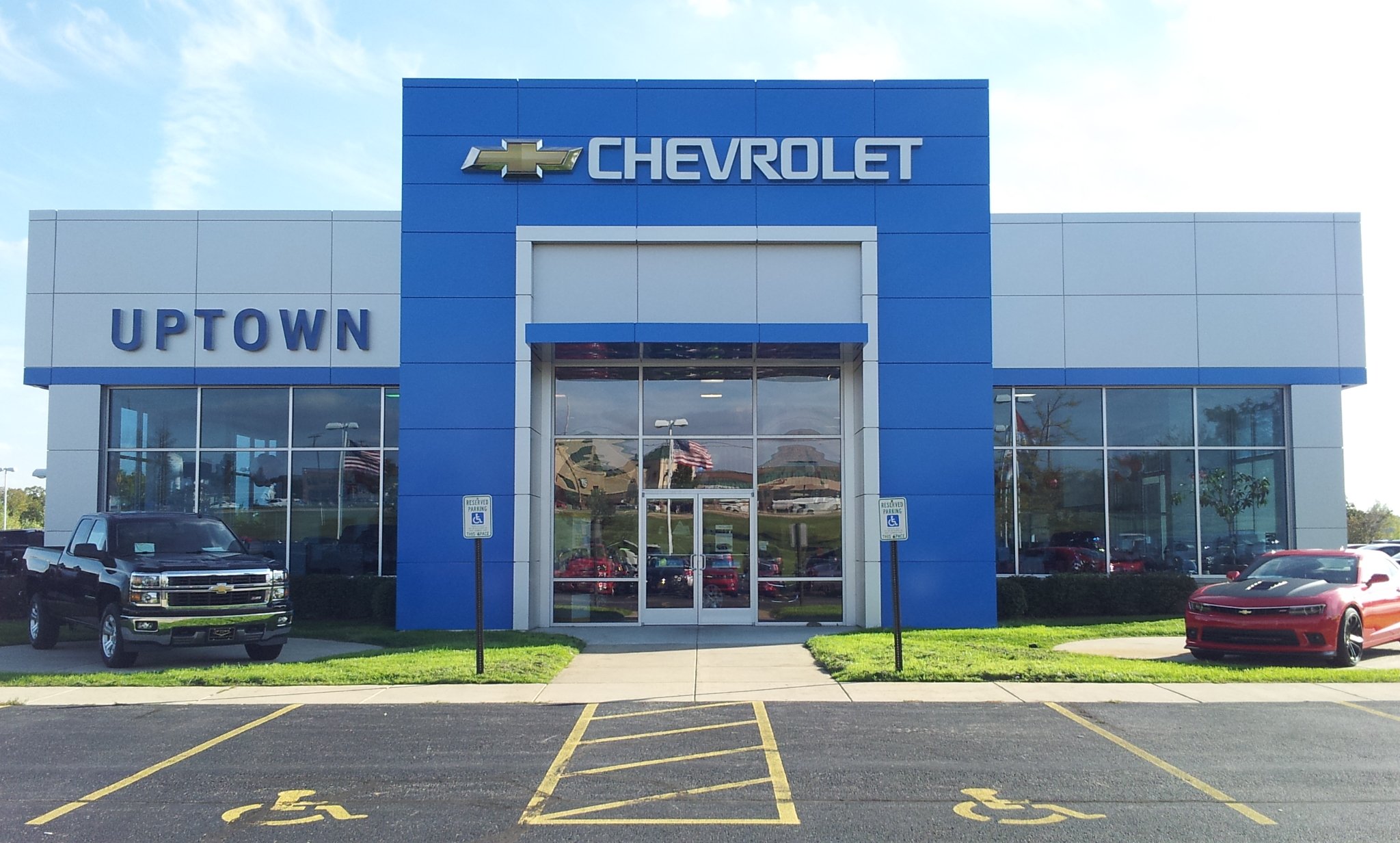 Uptown Chrysler Jeep Dodge Ram in Slinger, WI 53086