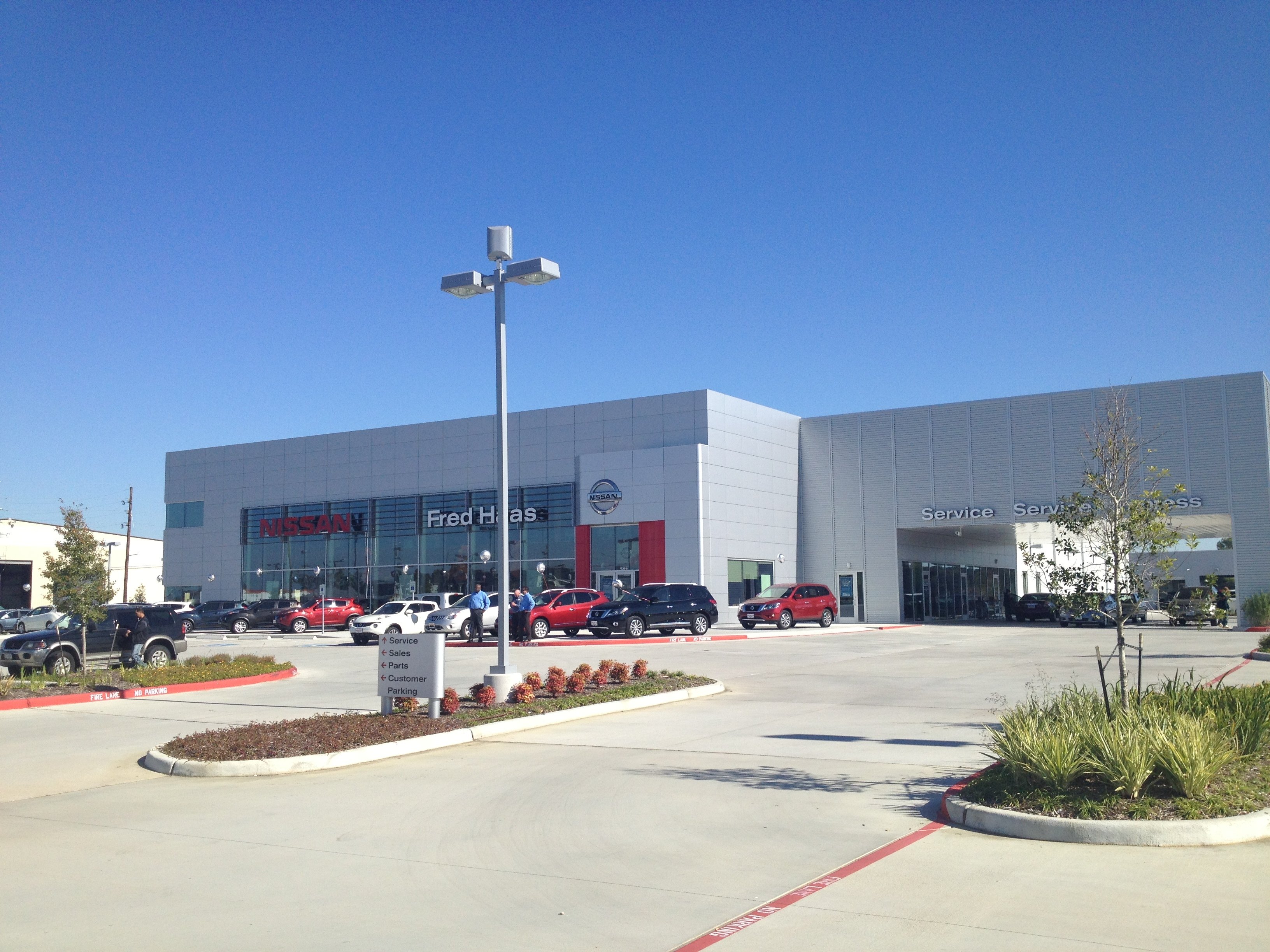 Fred Haas Nissan in Tomball, TX 77375