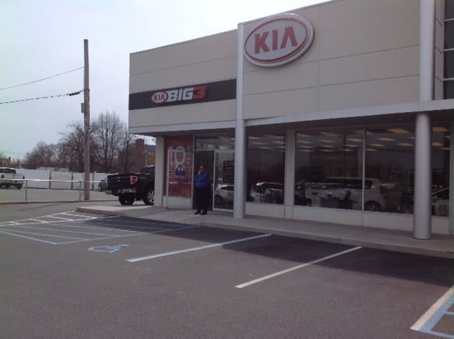 Autoworld KIA in East Meadow, NY 11554