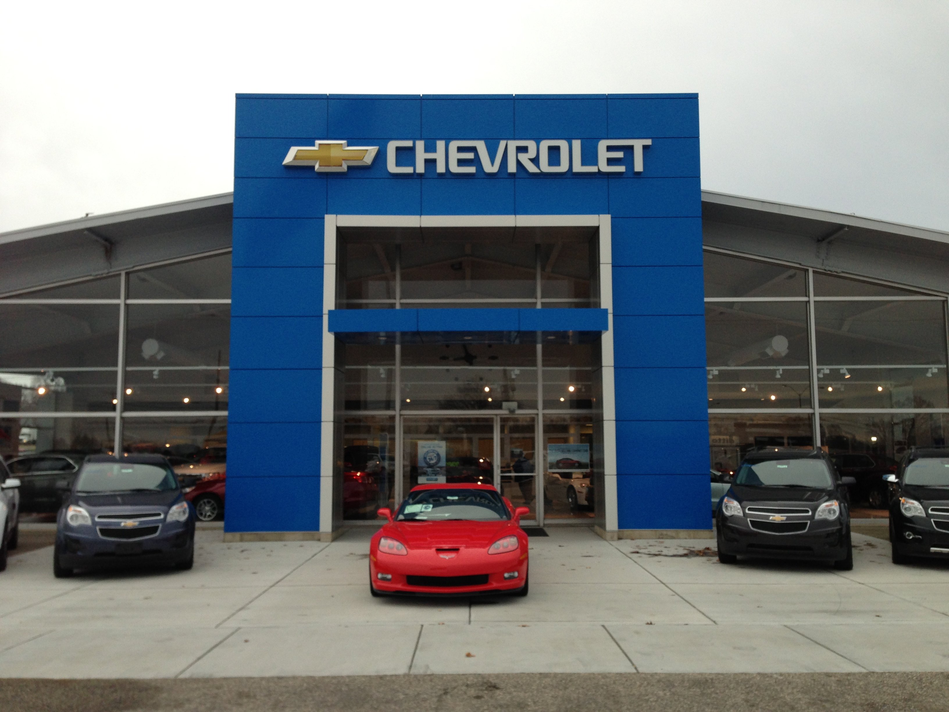 Robert DeNooyer Chevrolet in Holland, MI 49423