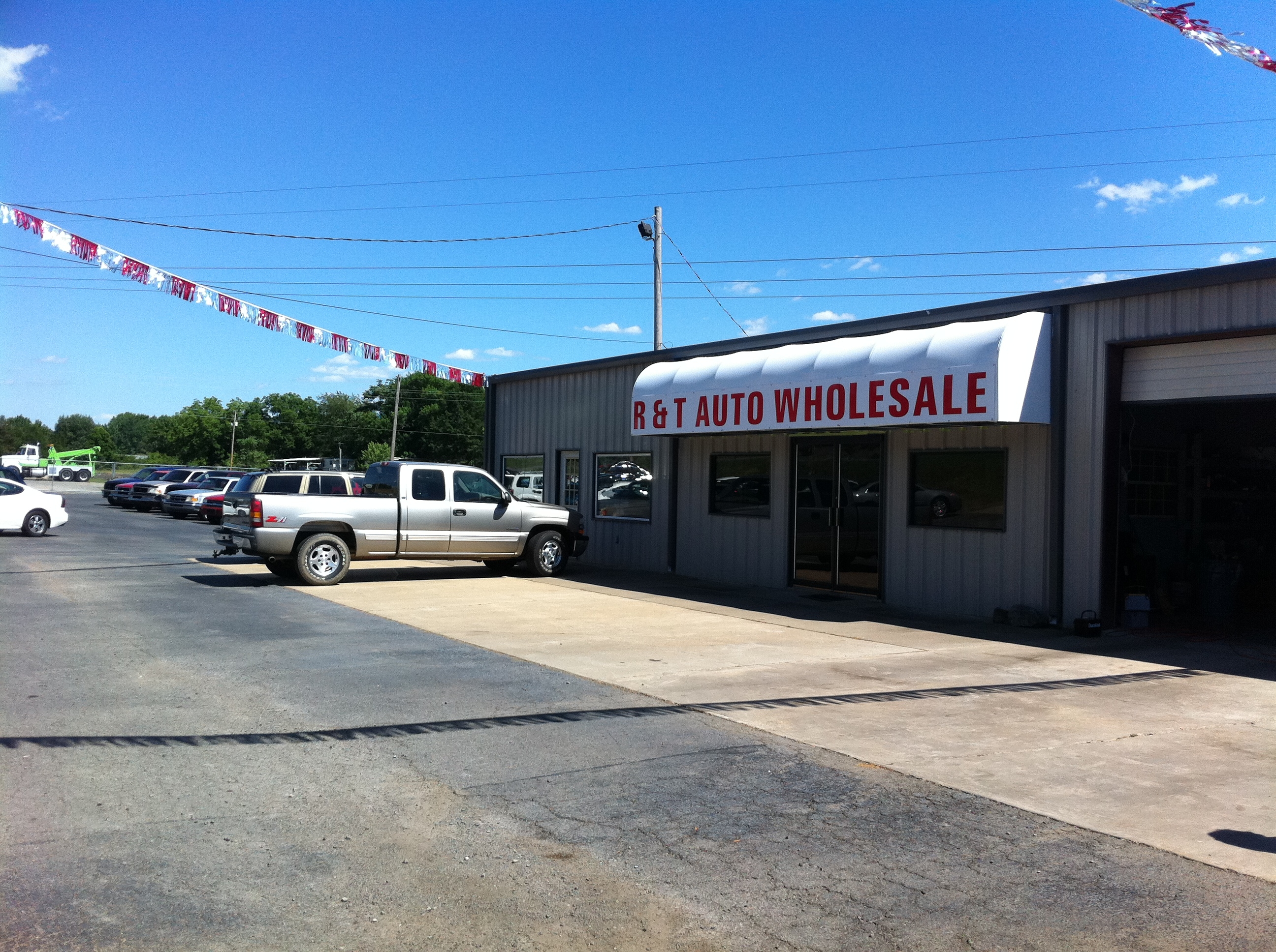 R & T Auto Wholesale in Conway, AR 72032