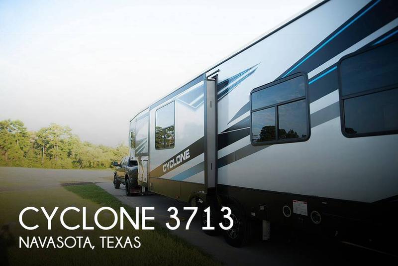 Heartland Cyclone 3713 Fifth Wheel 2021 for Sale