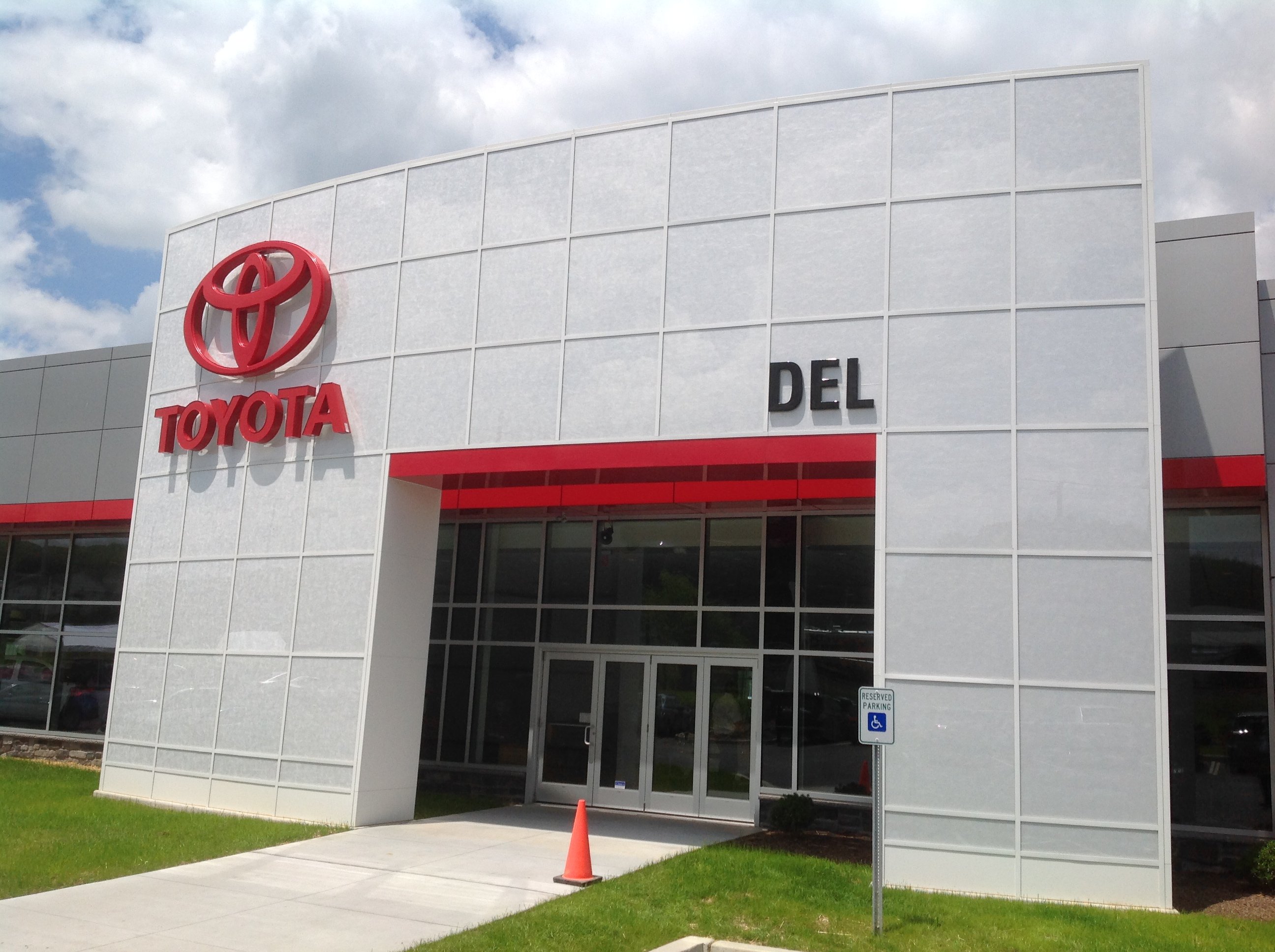 Del Toyota in Thorndale, PA 19372