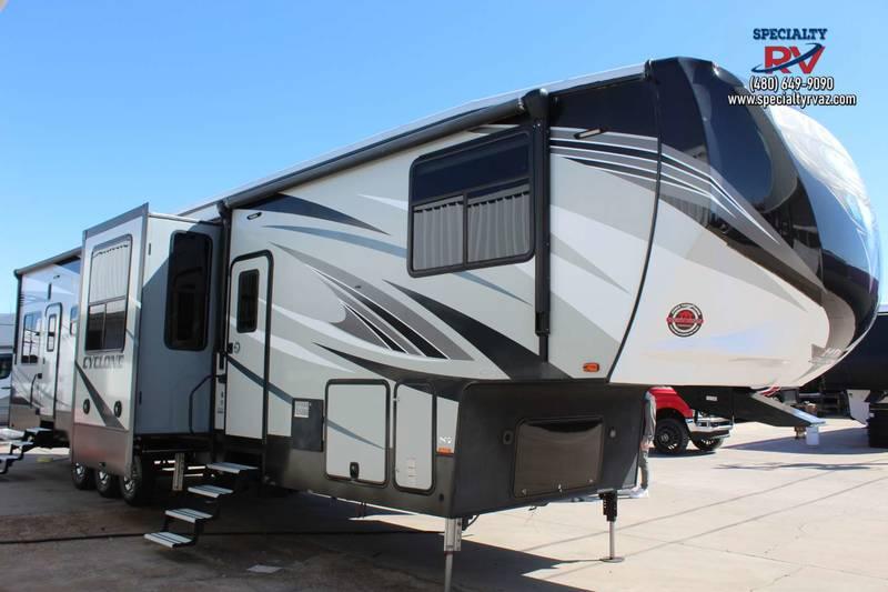 2018 Heartland Cyclone Toy Hauler 4005 44ft for Sale