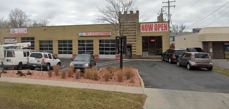 Tom's Auto Maintenance 2 | Milwaukee, WI 53221
