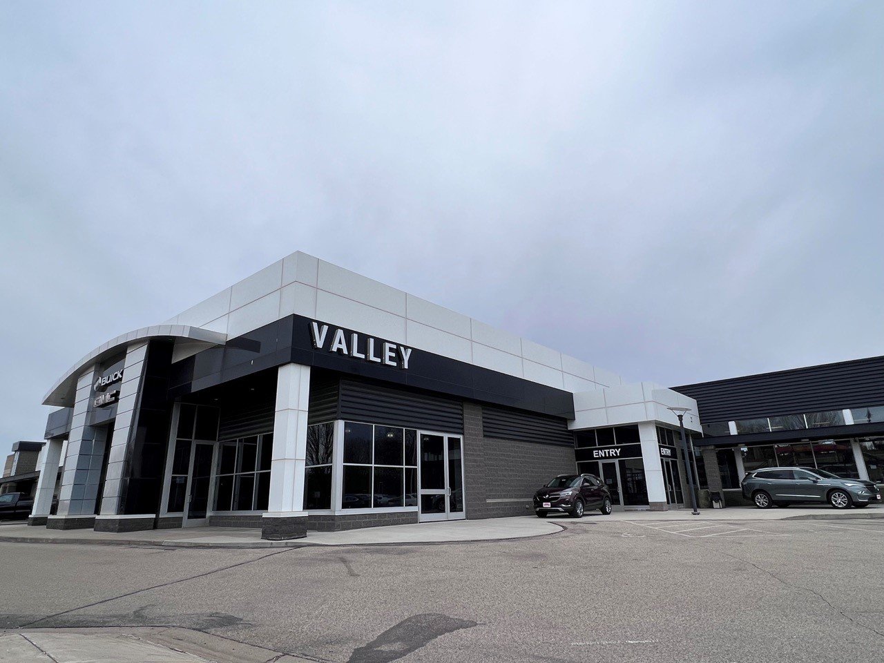Valley Buick GMC in Apple Valley, MN 55124
