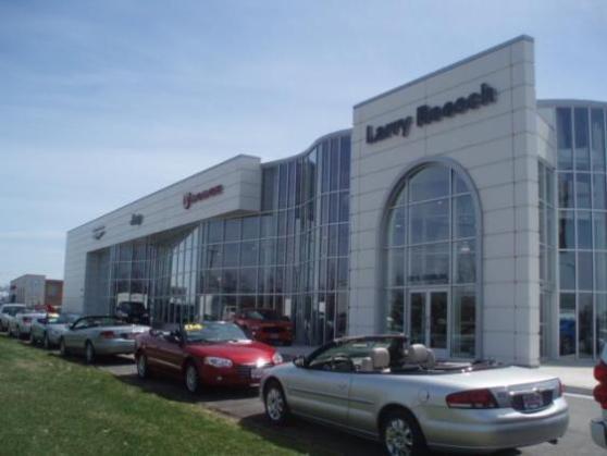 Roesch Chrysler Jeep Dodge RAM in Elmhurst, IL 60126