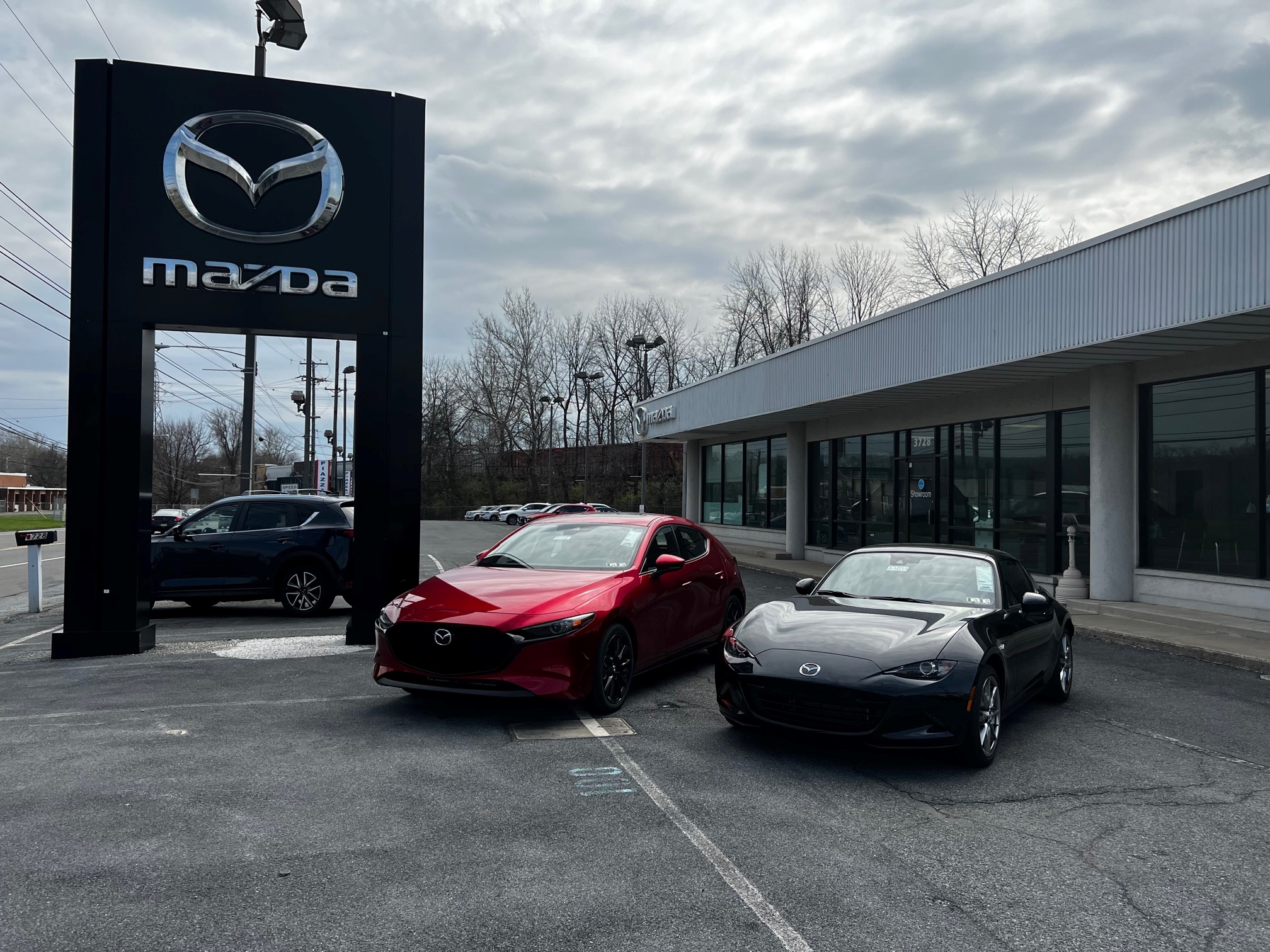 Piazza Mazda of Reading in Reading, PA 19605