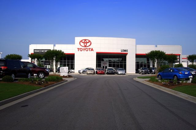 Lowe Toyota in Warner Robins, GA 31088
