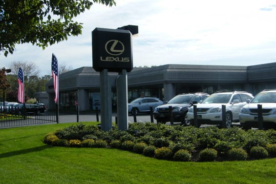 Lexus of Smithtown in St. James, NY 11780