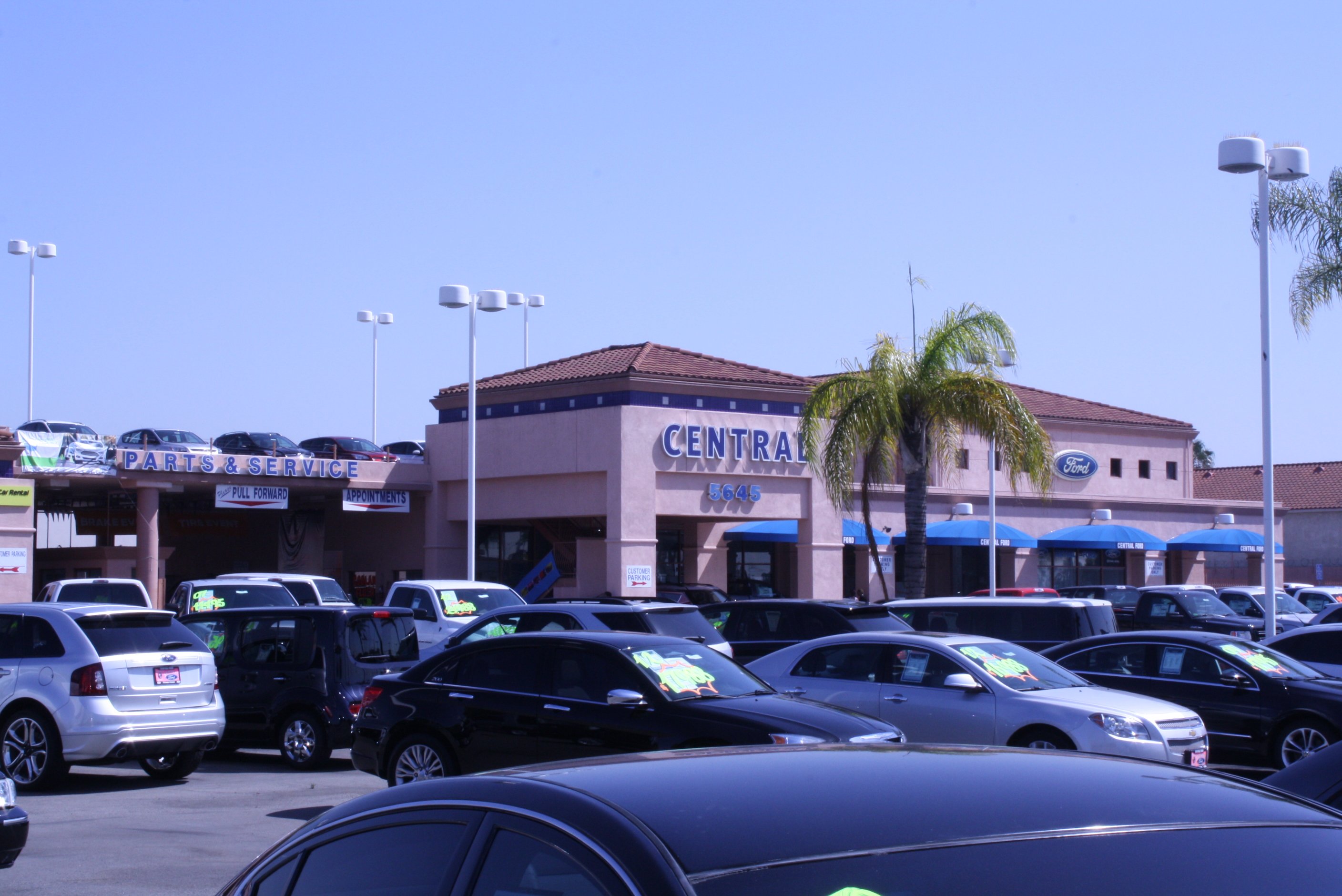Central Ford in South Gate, CA 90280