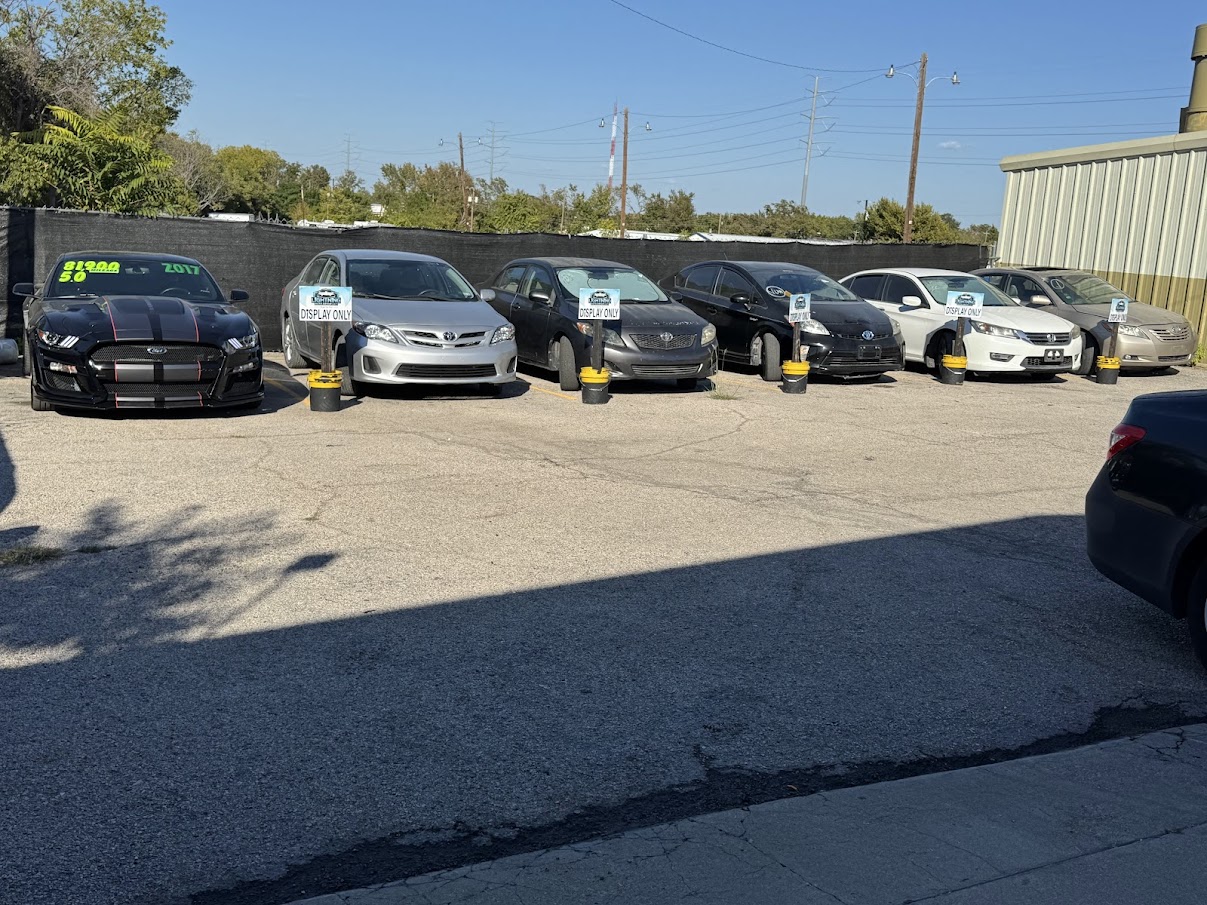 Lightning Auto Group LLC in Garland, TX 75041