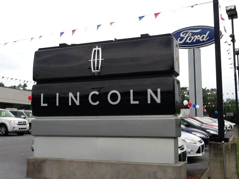 Parsons Ford Lincoln in Martinsburg, WV 25404