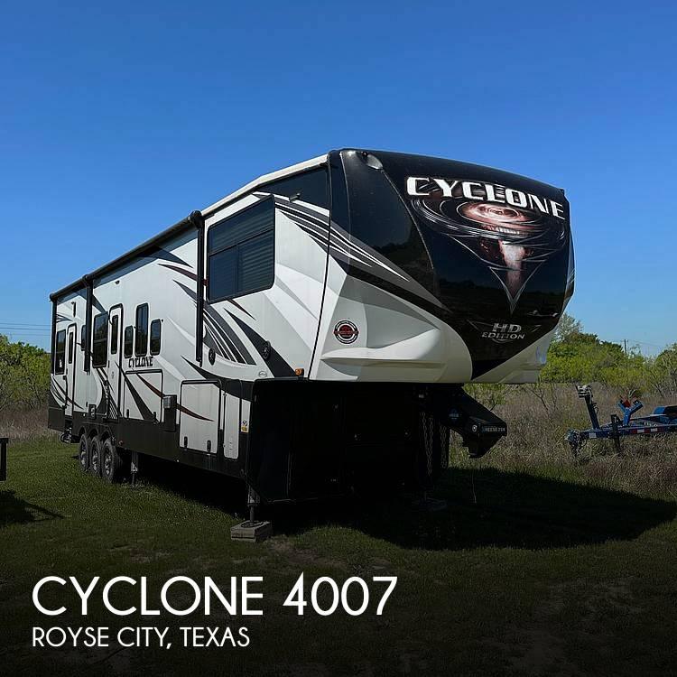 Heartland Cyclone 4007 Fifth Wheel 2020 for Sale