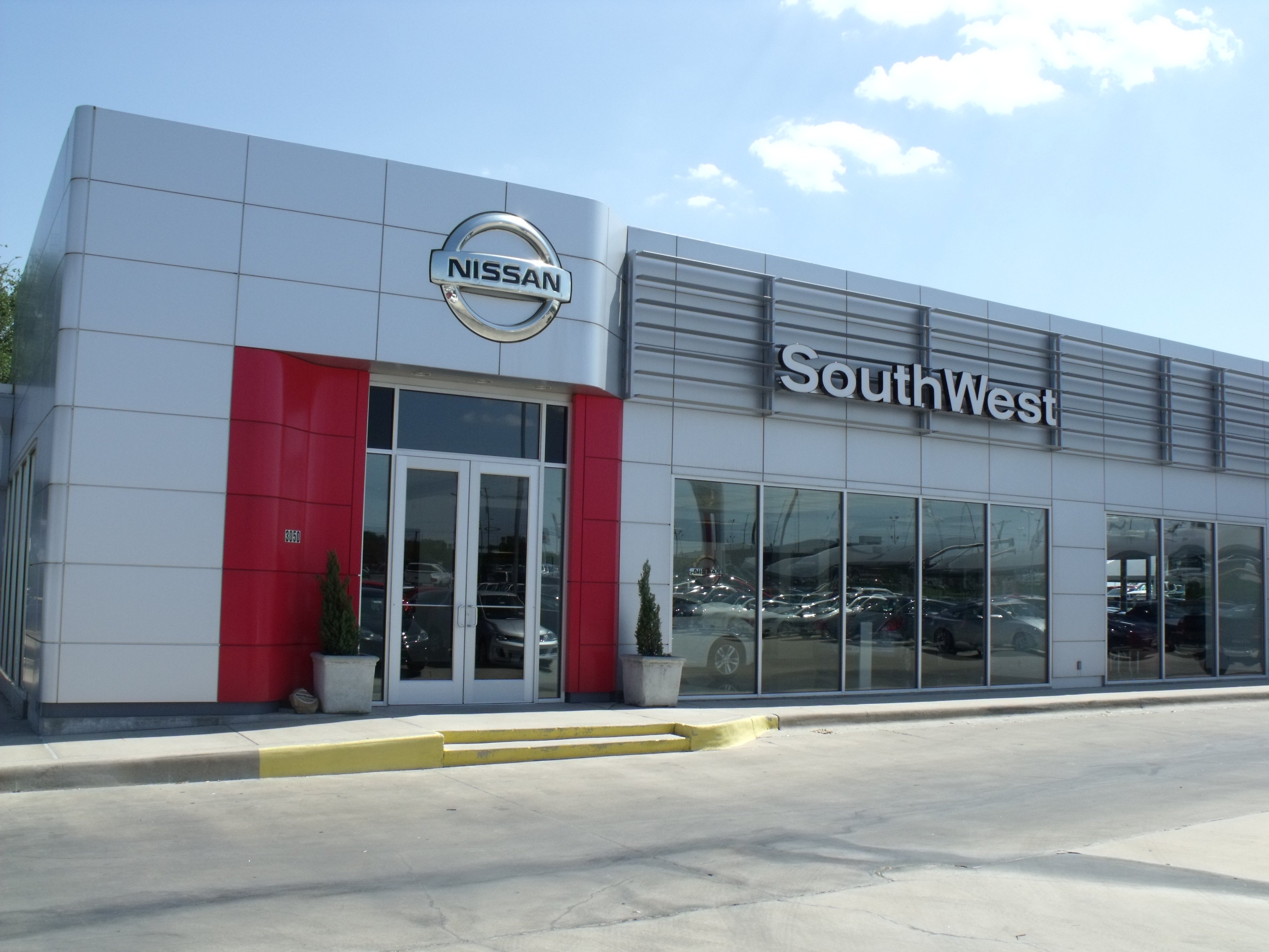 SouthWest Nissan in Hudson Oaks, TX 76087