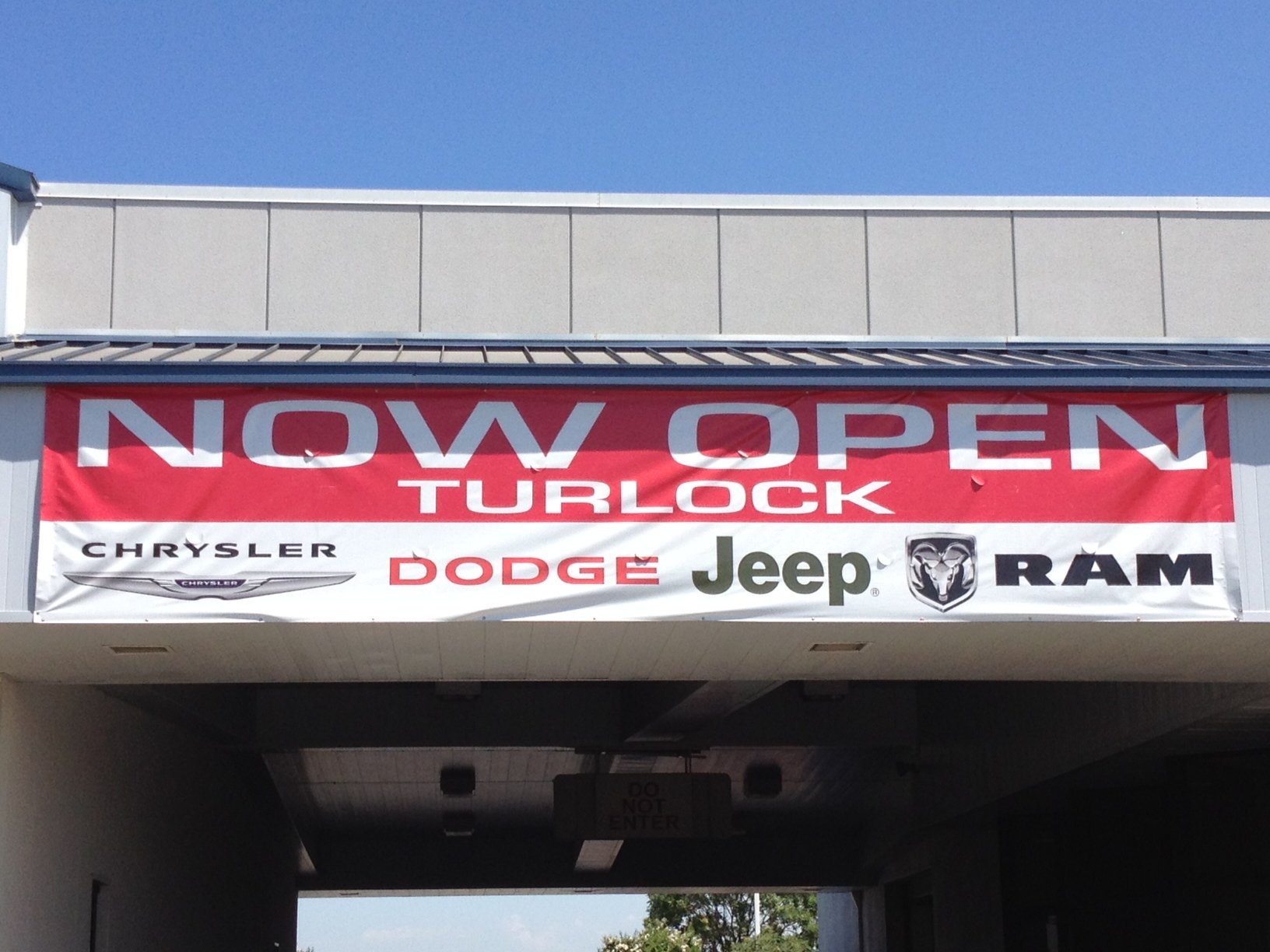 Turlock Chrysler Dodge Jeep Ram in Turlock, CA 95380