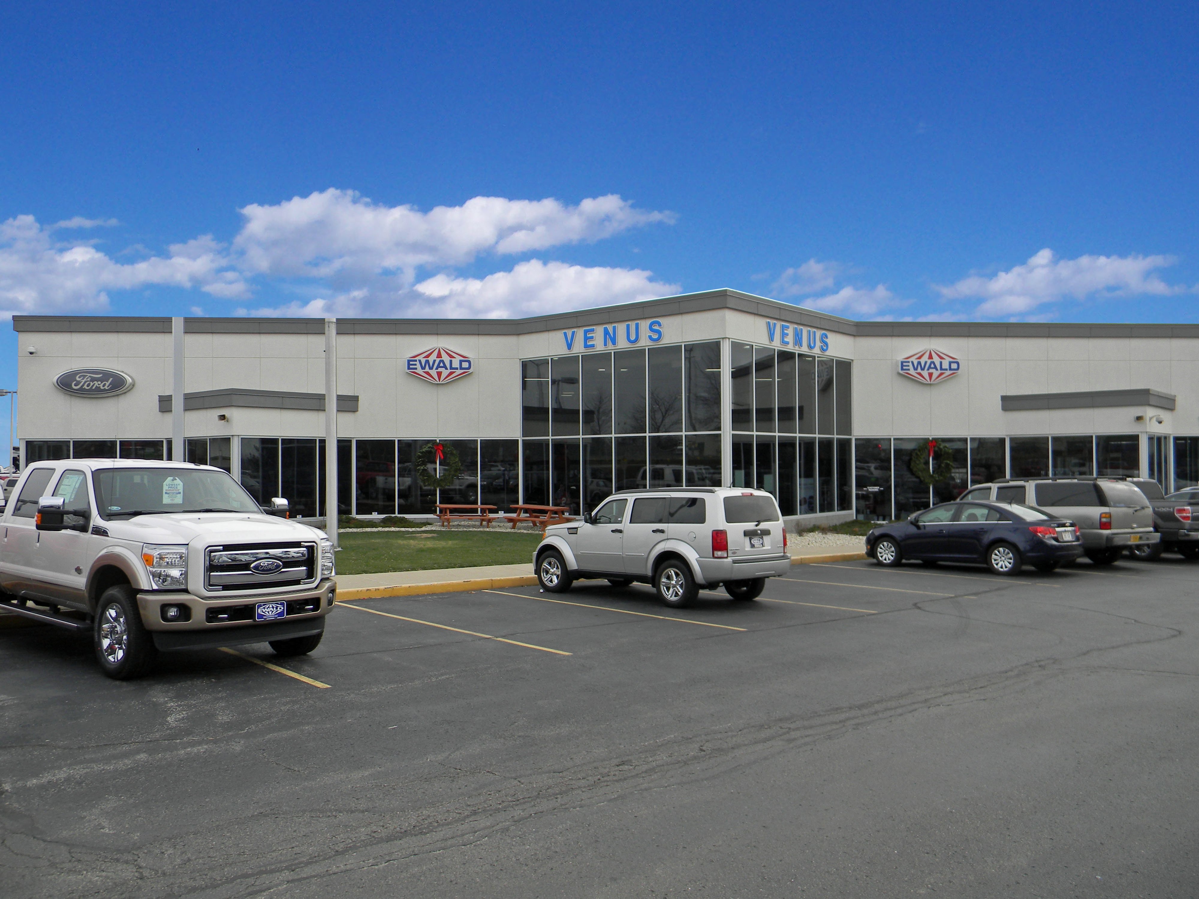 Ewald's Venus Ford, LLC in Cudahy, WI 53110
