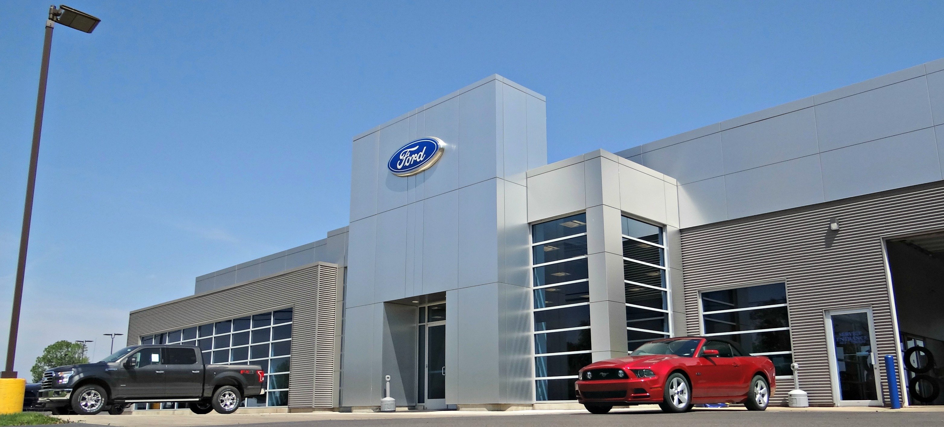Bell Ford Lincoln in Adrian, MI 49221