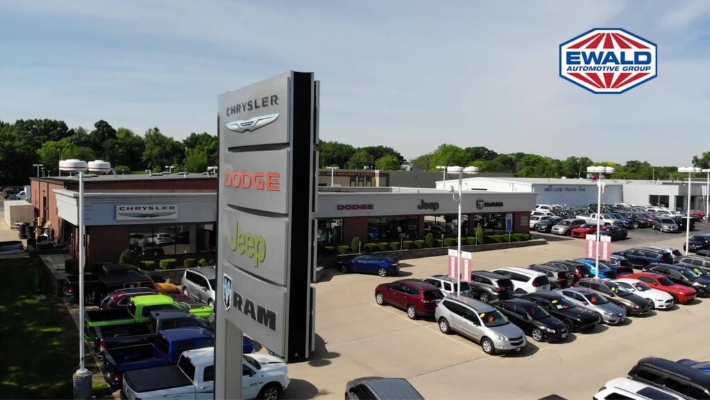 Ewald Chrysler Jeep Dodge RAM Oconomowoc | Oconomowoc, WI 53066