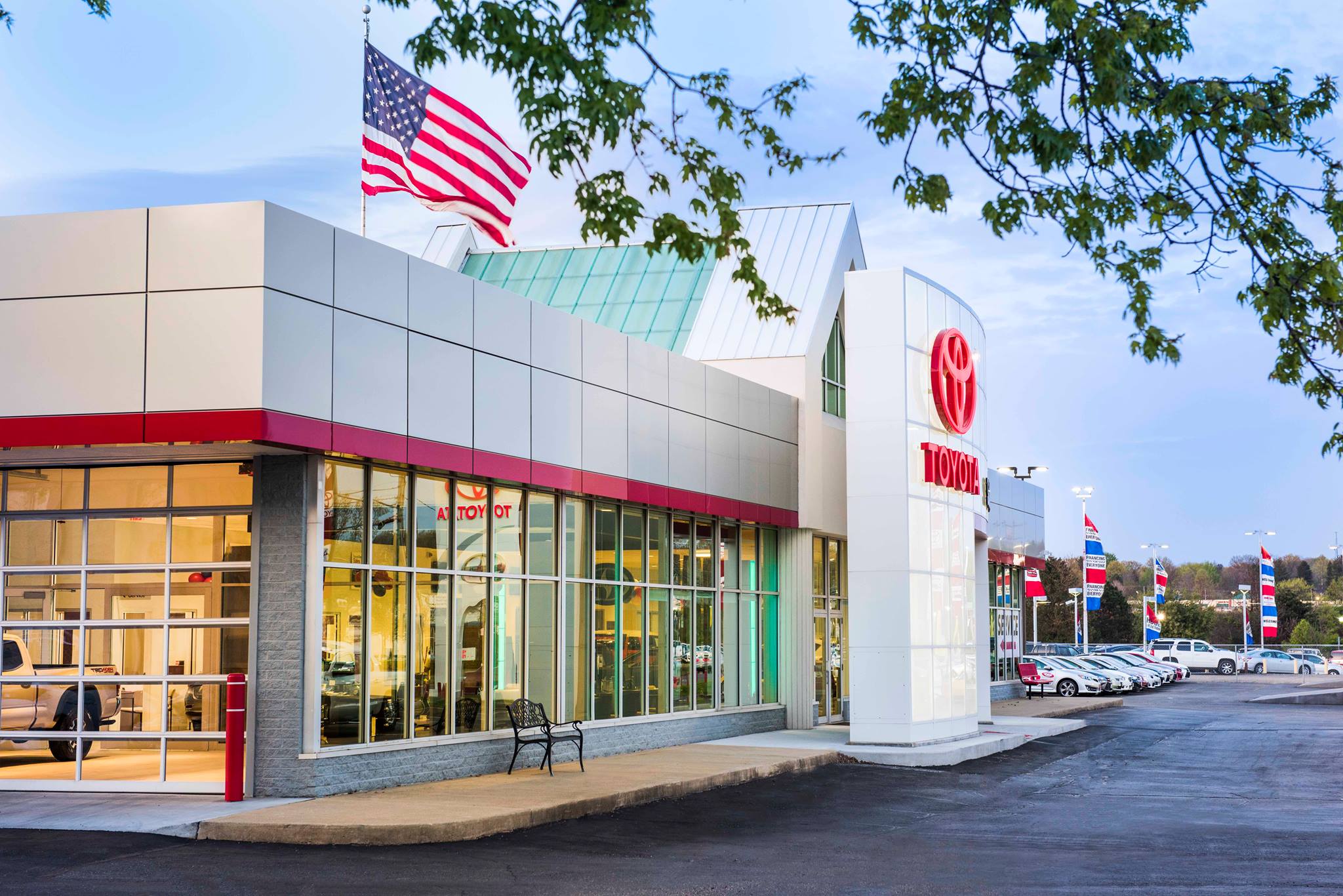 Summit Toyota of Akron in Akron, OH 44320