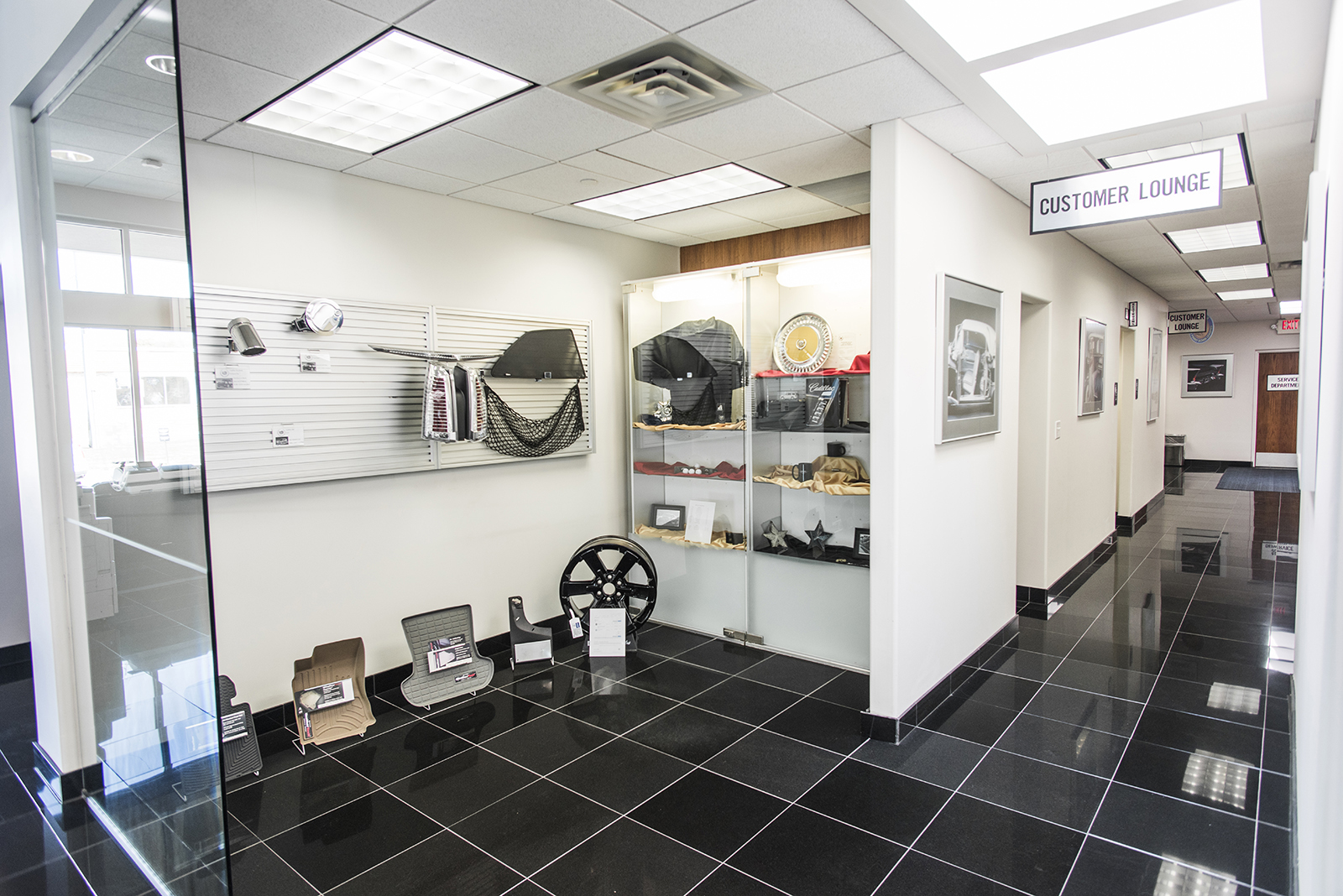 Morries Golden Valley Cadillac in Minneapolis, MN 55426